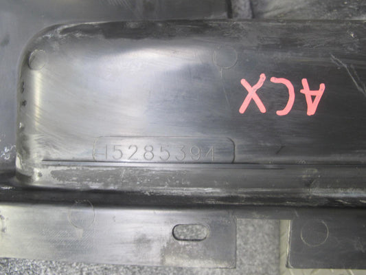 2004-2009 Cadillac XLR 4.6L Radiator Support Baffle Cover Air Duct 15285391