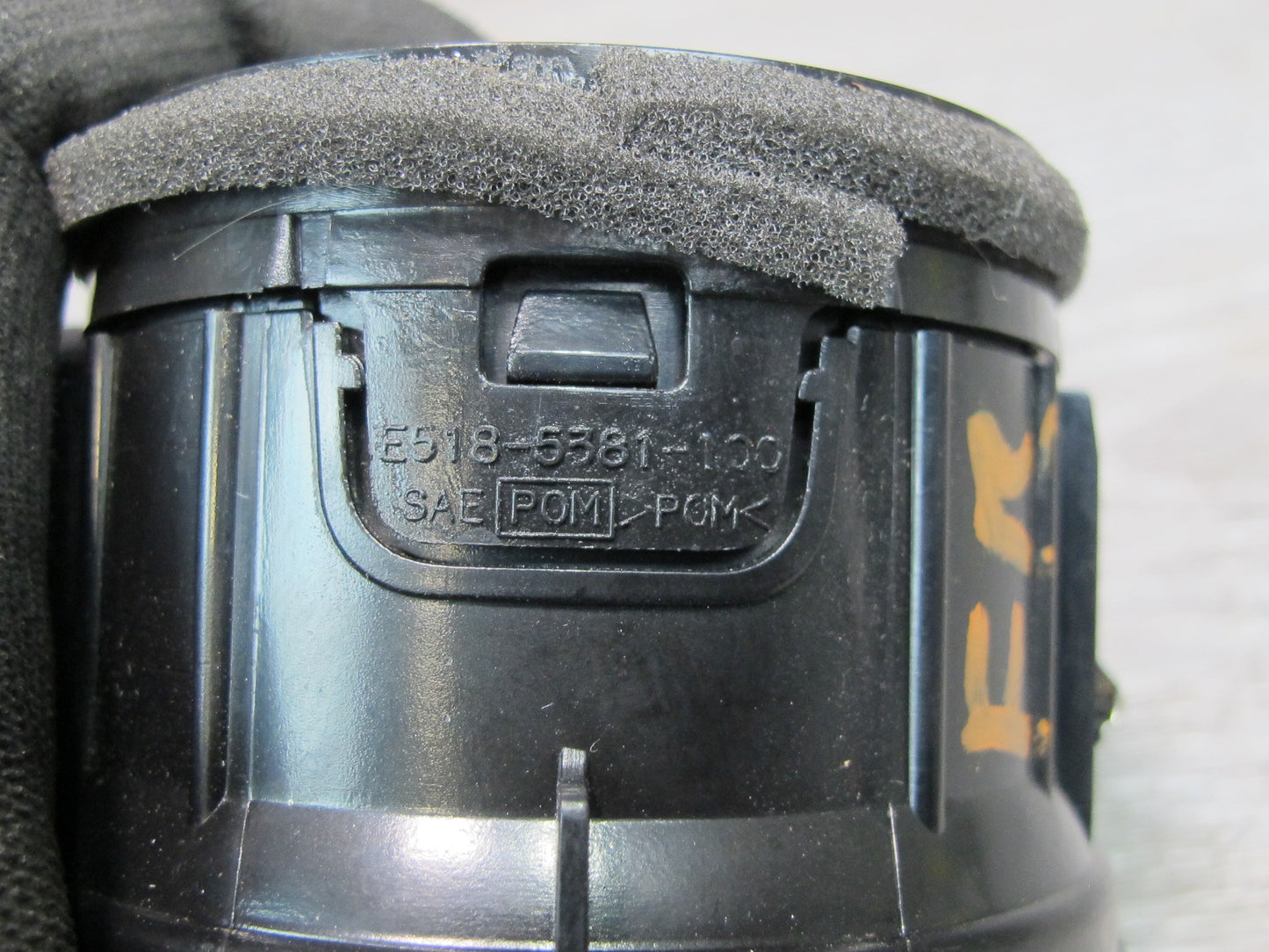 09-20 Nissan 370Z Z34 Right Passenger Door Air Vent Deflector 68750-85F00 OEM