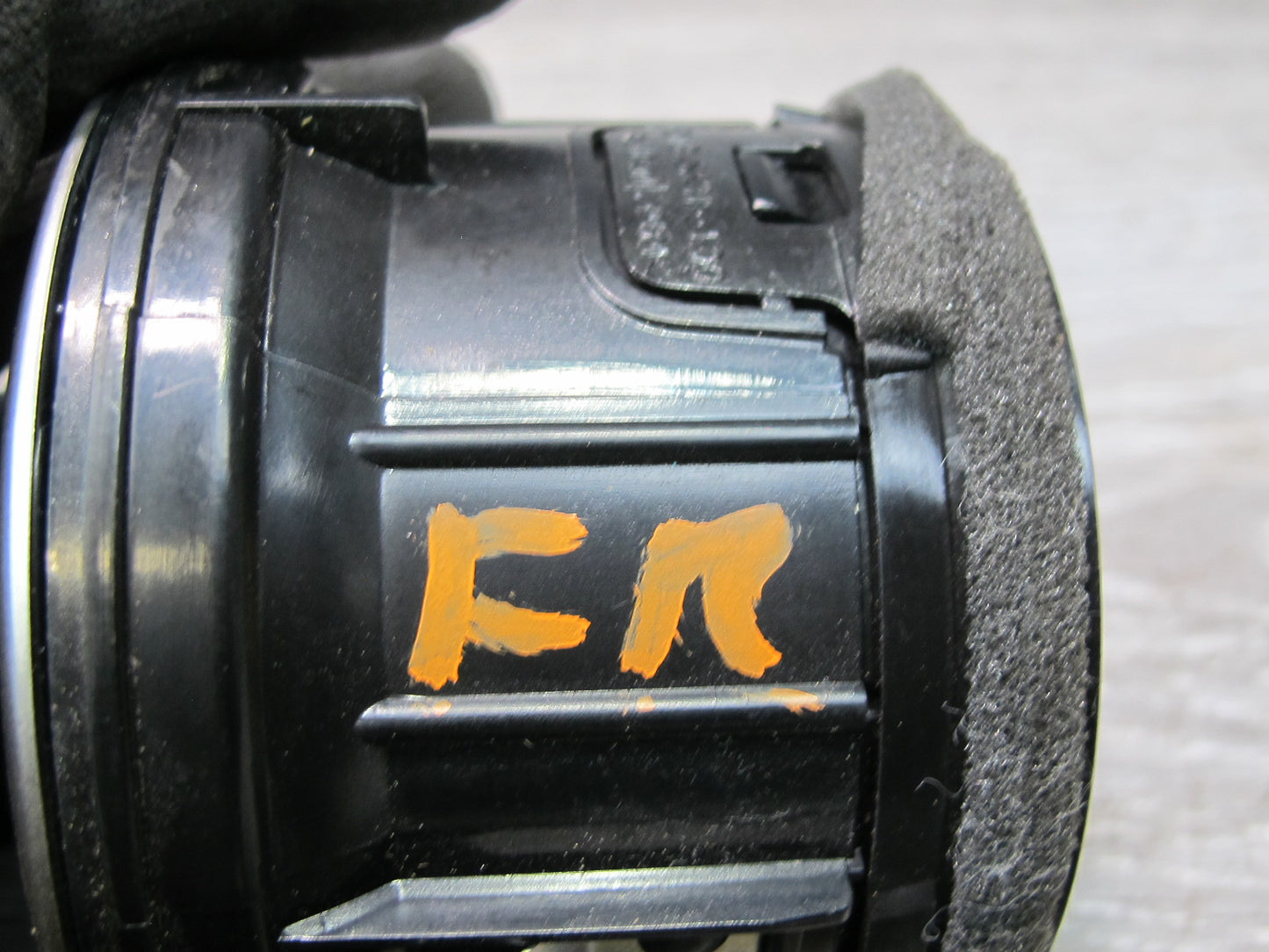 09-20 Nissan 370Z Z34 Right Passenger Door Air Vent Deflector 68750-85F00 OEM