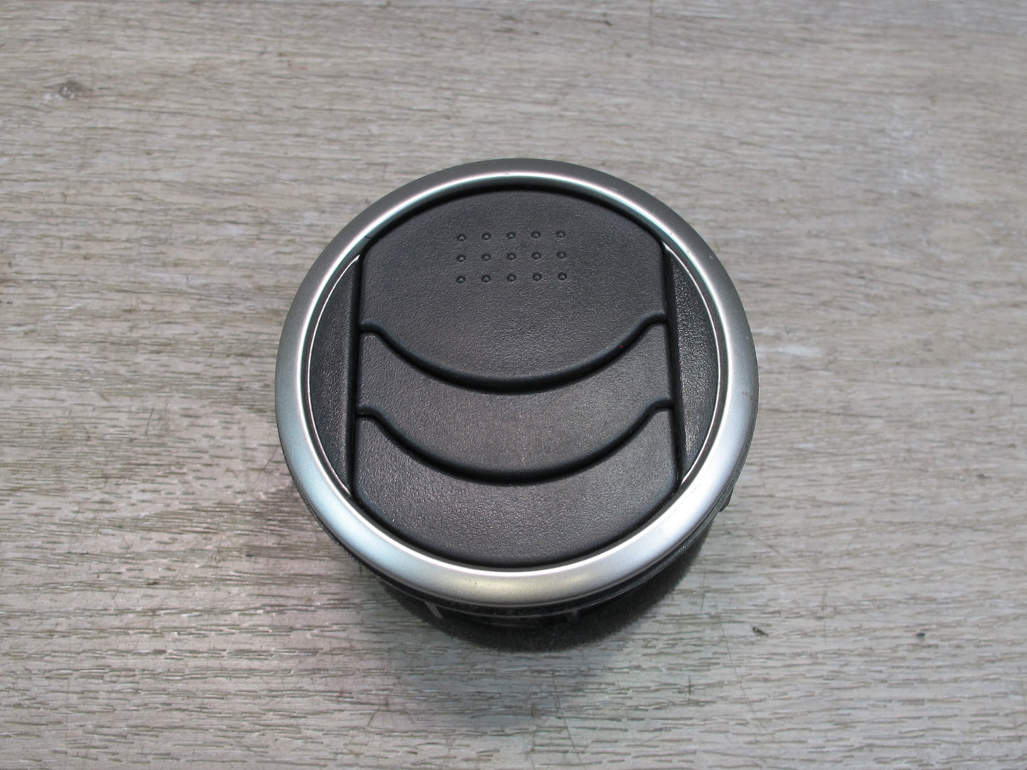 09-20 Nissan 370Z Z34 Right Passenger Door Air Vent Deflector 68750-85F00 OEM