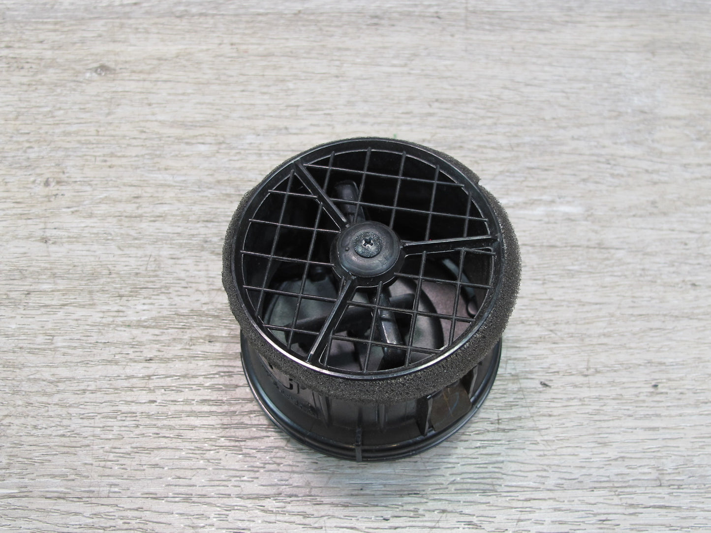 09-20 Nissan 370Z Z34 Right Passenger Door Air Vent Deflector 68750-85F00 OEM