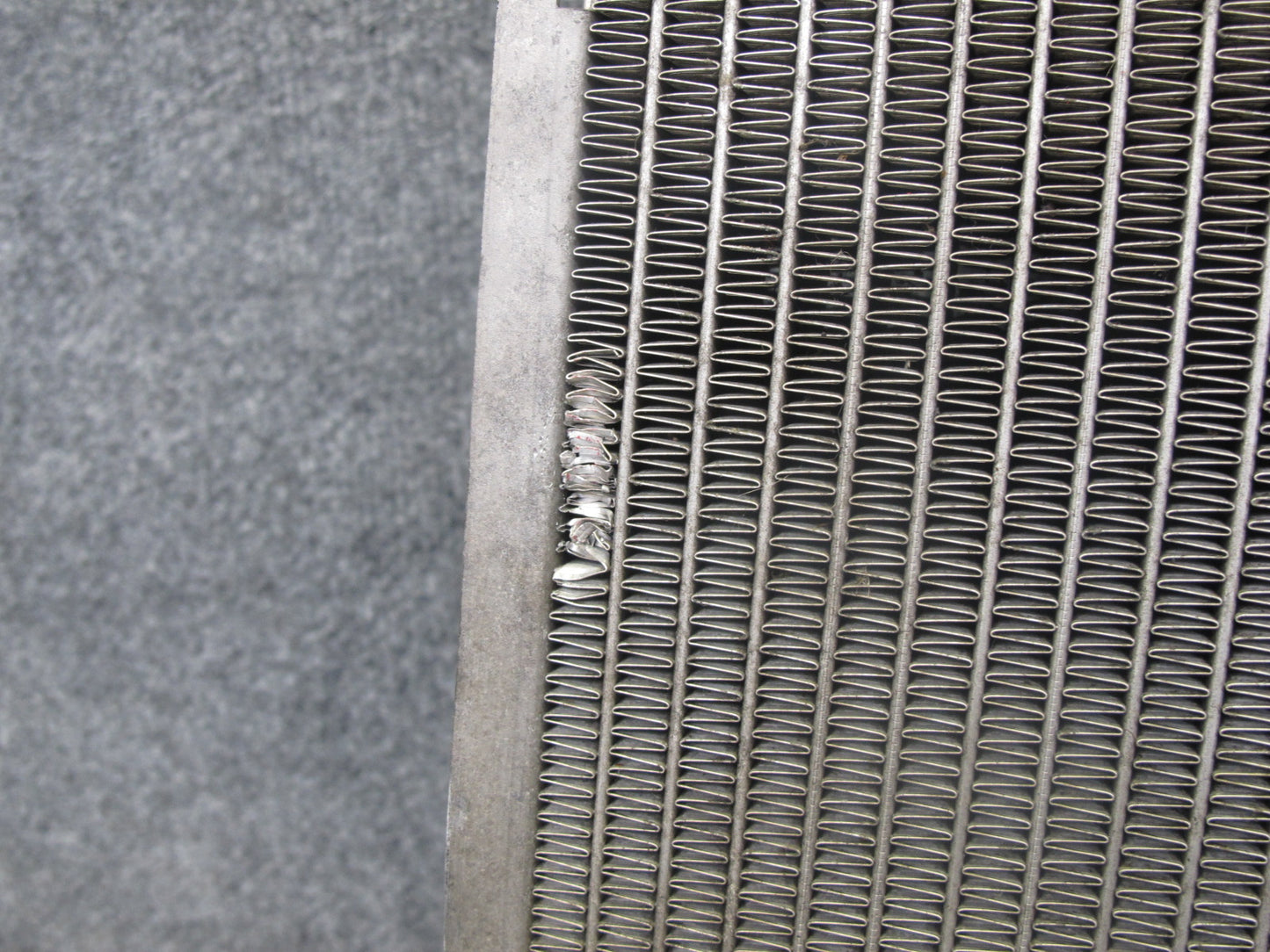 86-91 Mercedes W126 560SEL 560SEC Engine Cooling Radiator OEM
