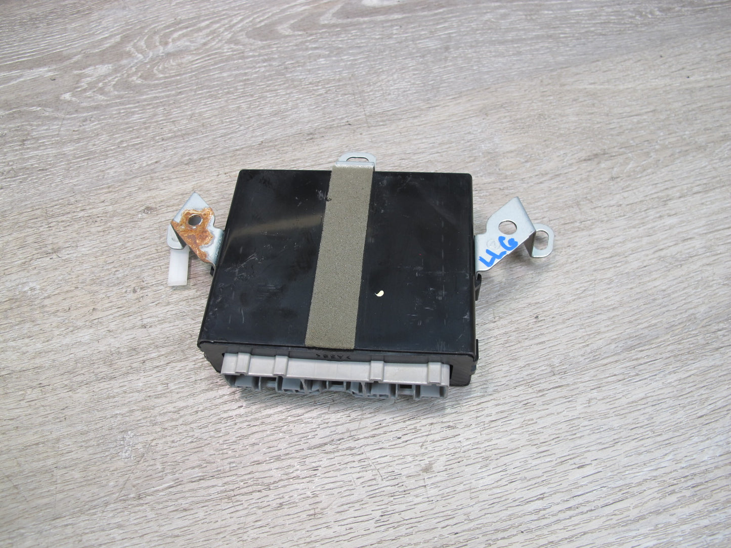98-05 Lexus JZS160L GS400 GS300 Front Left Door Control Module 89222-30020 OEM