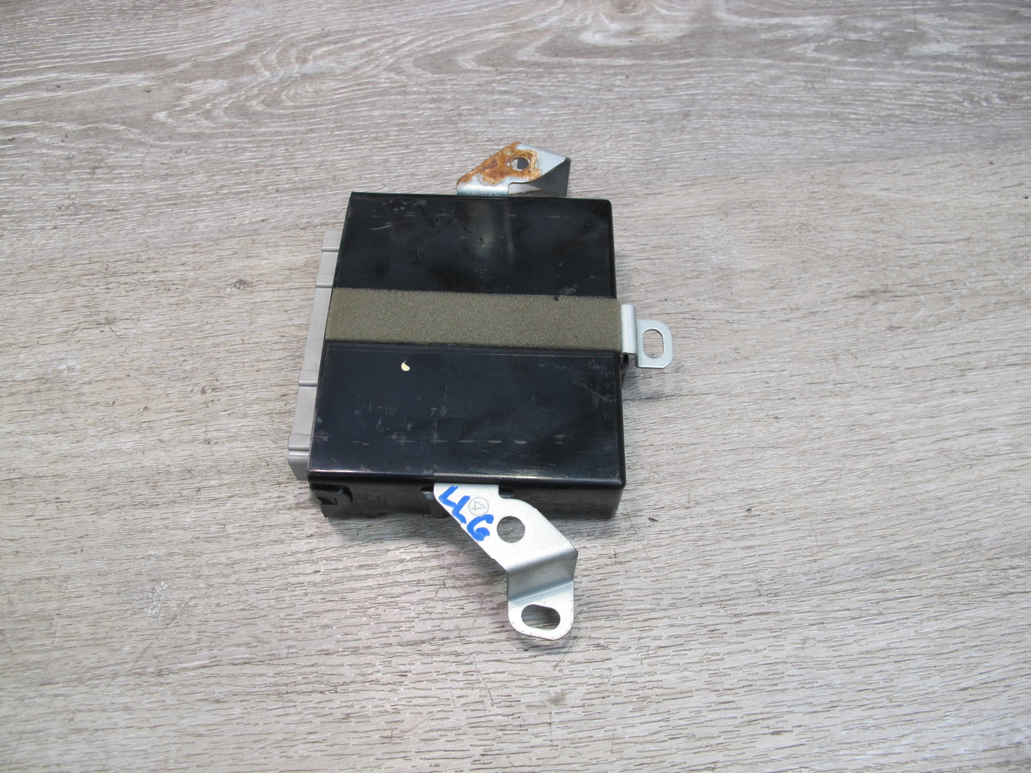 98-05 Lexus JZS160L GS400 GS300 Front Left Door Control Module 89222-30020 OEM