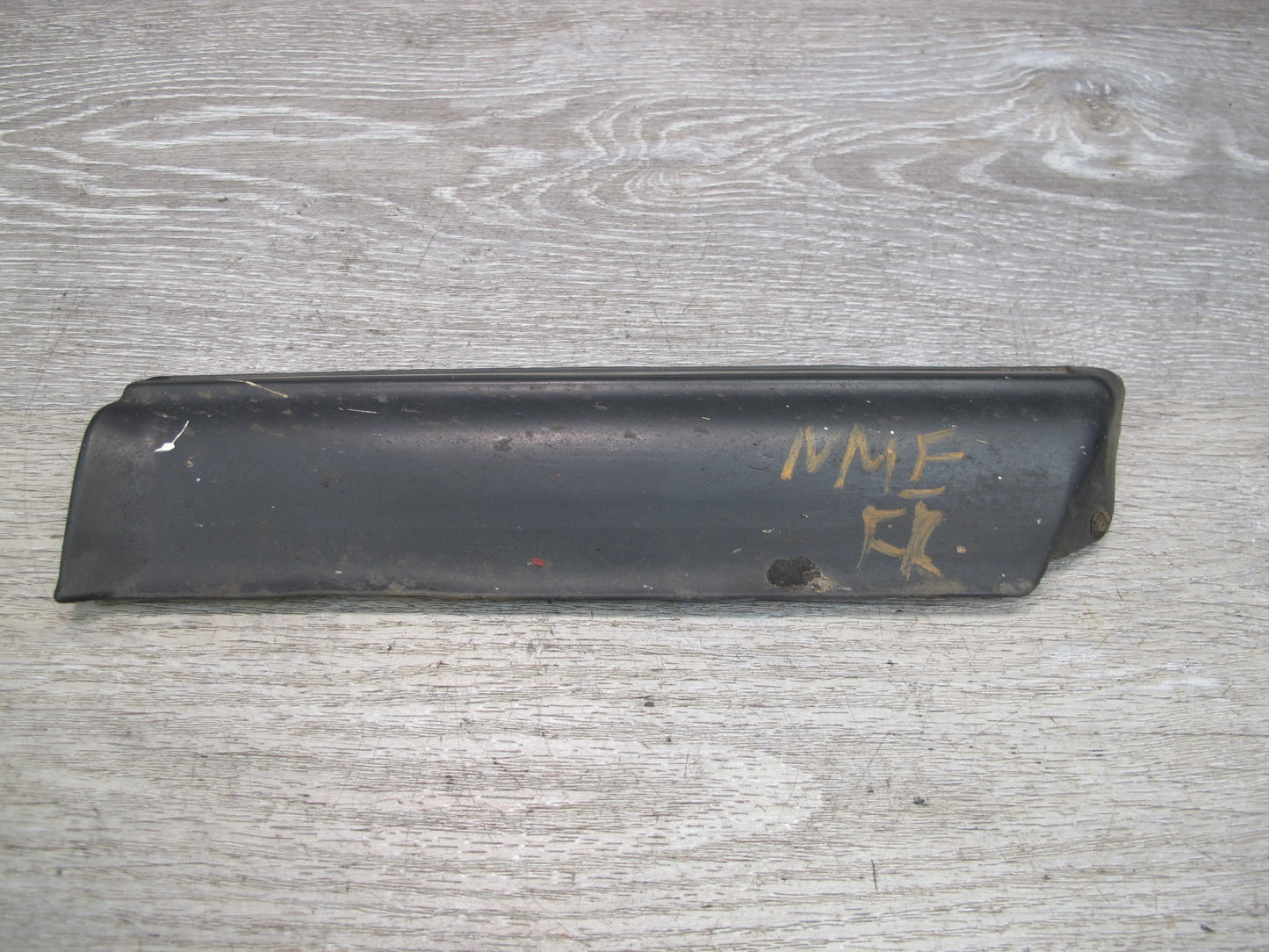 77-85 Mercedes W123 Front Right Fender Lower Trim Molding OEM