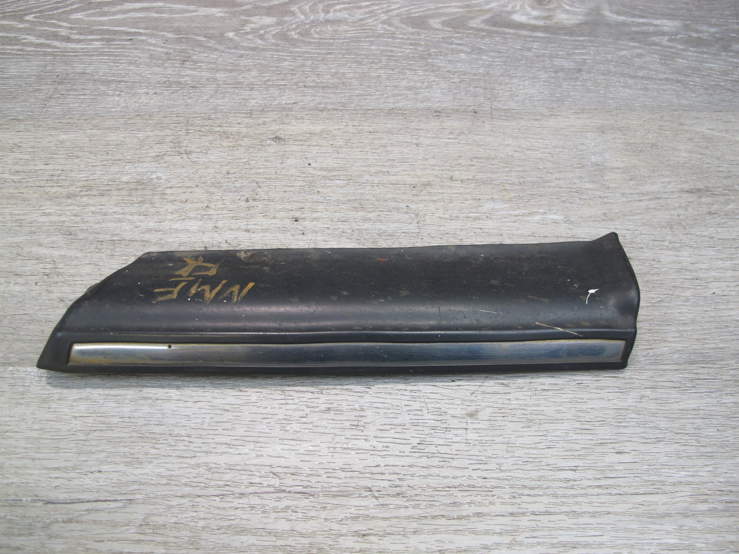77-85 Mercedes W123 Front Right Fender Lower Trim Molding OEM