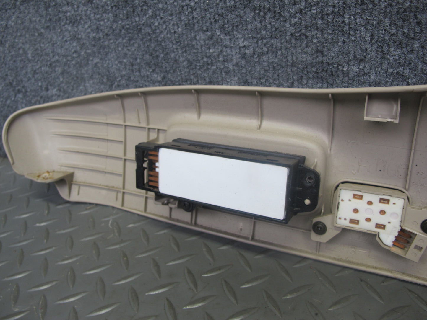 2003-2007 Lexus J100 LX470 Front Right Side Seat Trim Cover Panel W/ Switch Set