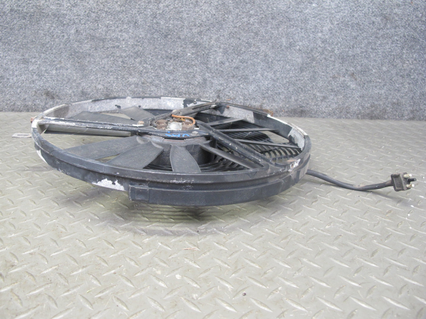 86-91 Mercedes W126 Engine Cooling Fan Motor OEM