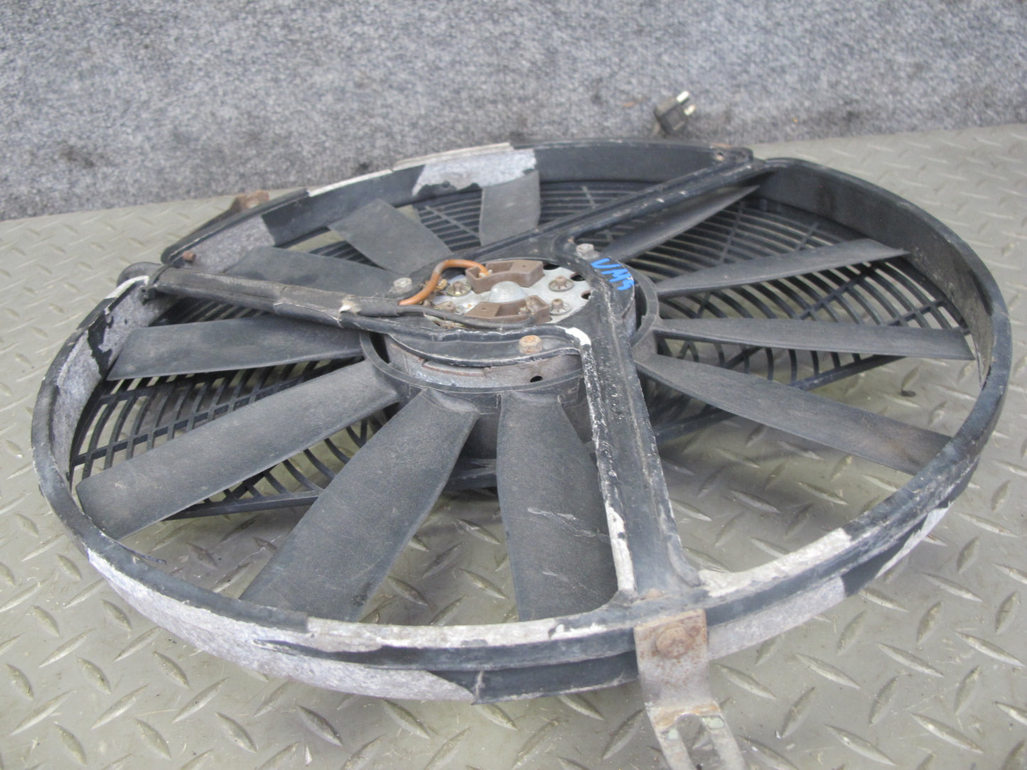 86-91 Mercedes W126 Engine Cooling Fan Motor OEM