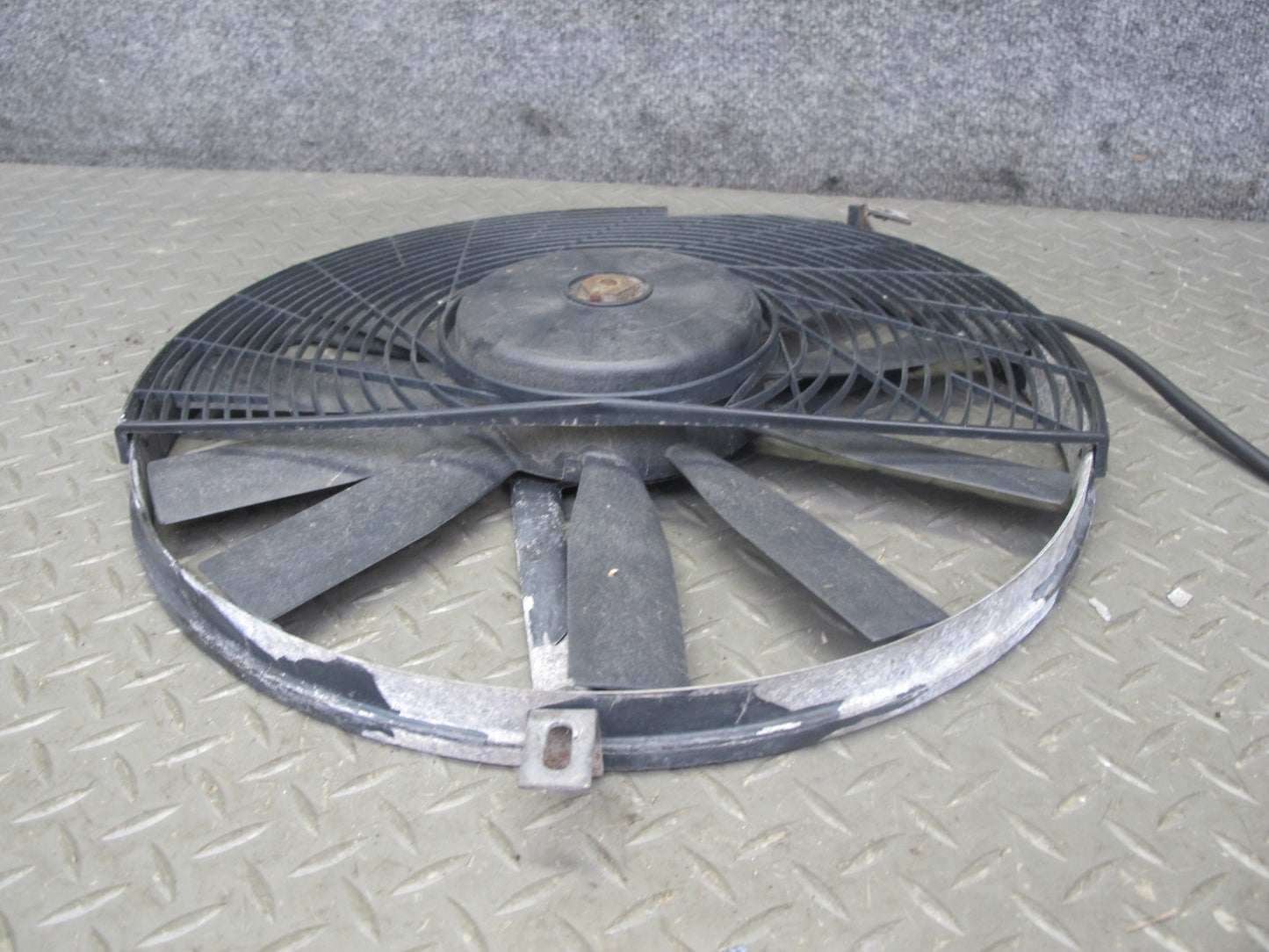 86-91 Mercedes W126 Engine Cooling Fan Motor OEM