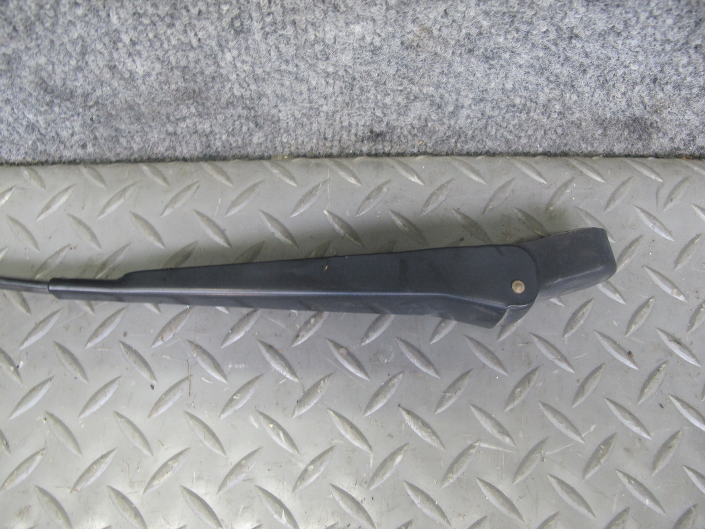 86-91 Mercedes W126 Set of 2 Front Left & Right Windshield Wiper Arm OEM