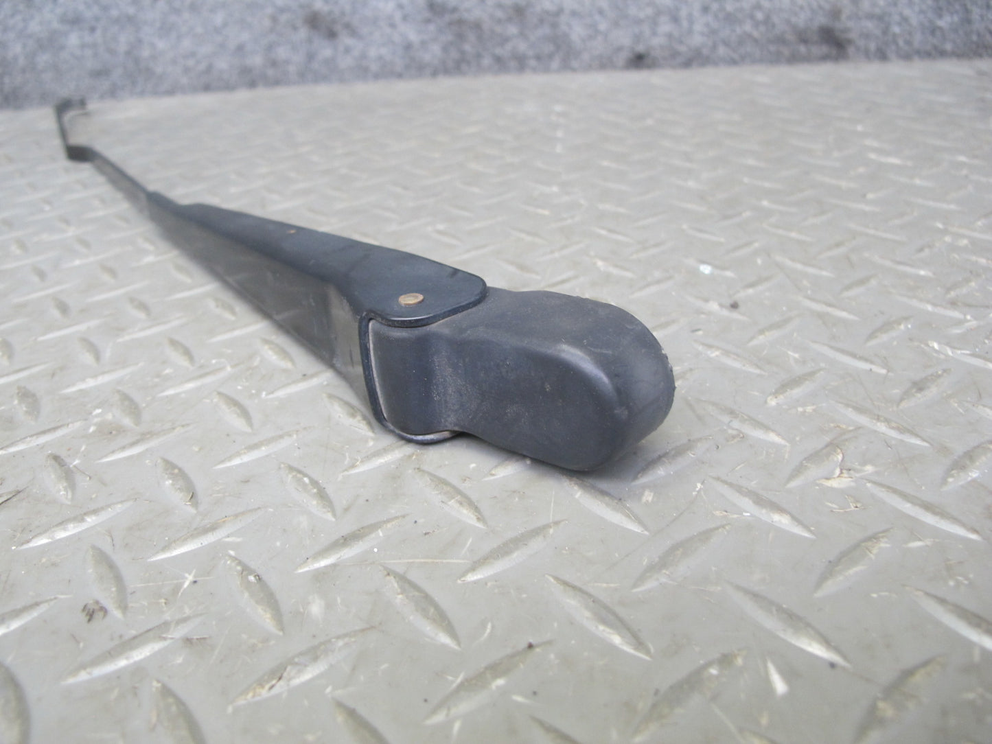 86-91 Mercedes W126 Set of 2 Front Left & Right Windshield Wiper Arm OEM