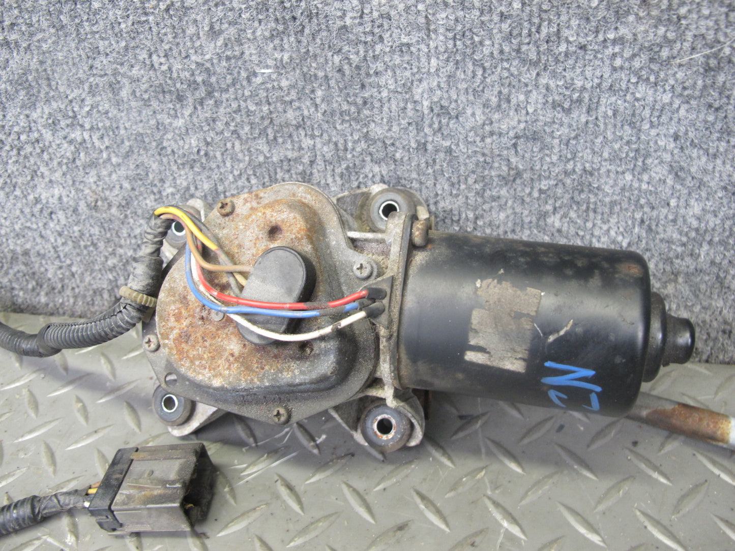 90-96 Nissan Z32 300ZX 2+0 Windshield Wiper Transmission Linkage w Motor OEM