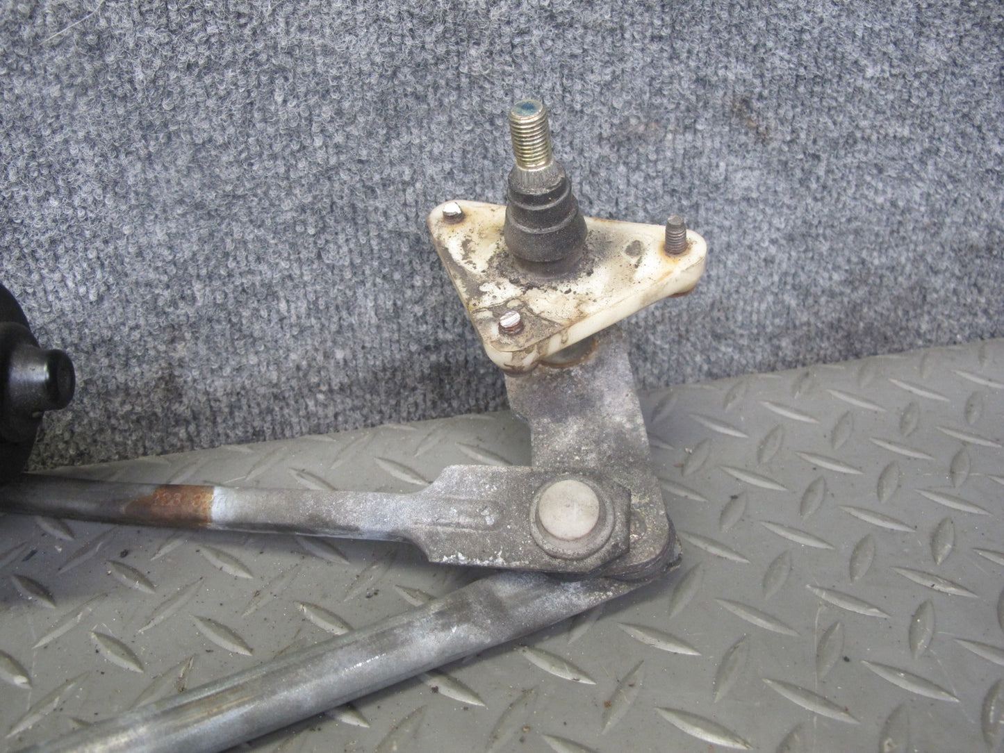 90-96 Nissan Z32 300ZX 2+0 Windshield Wiper Transmission Linkage w Motor OEM