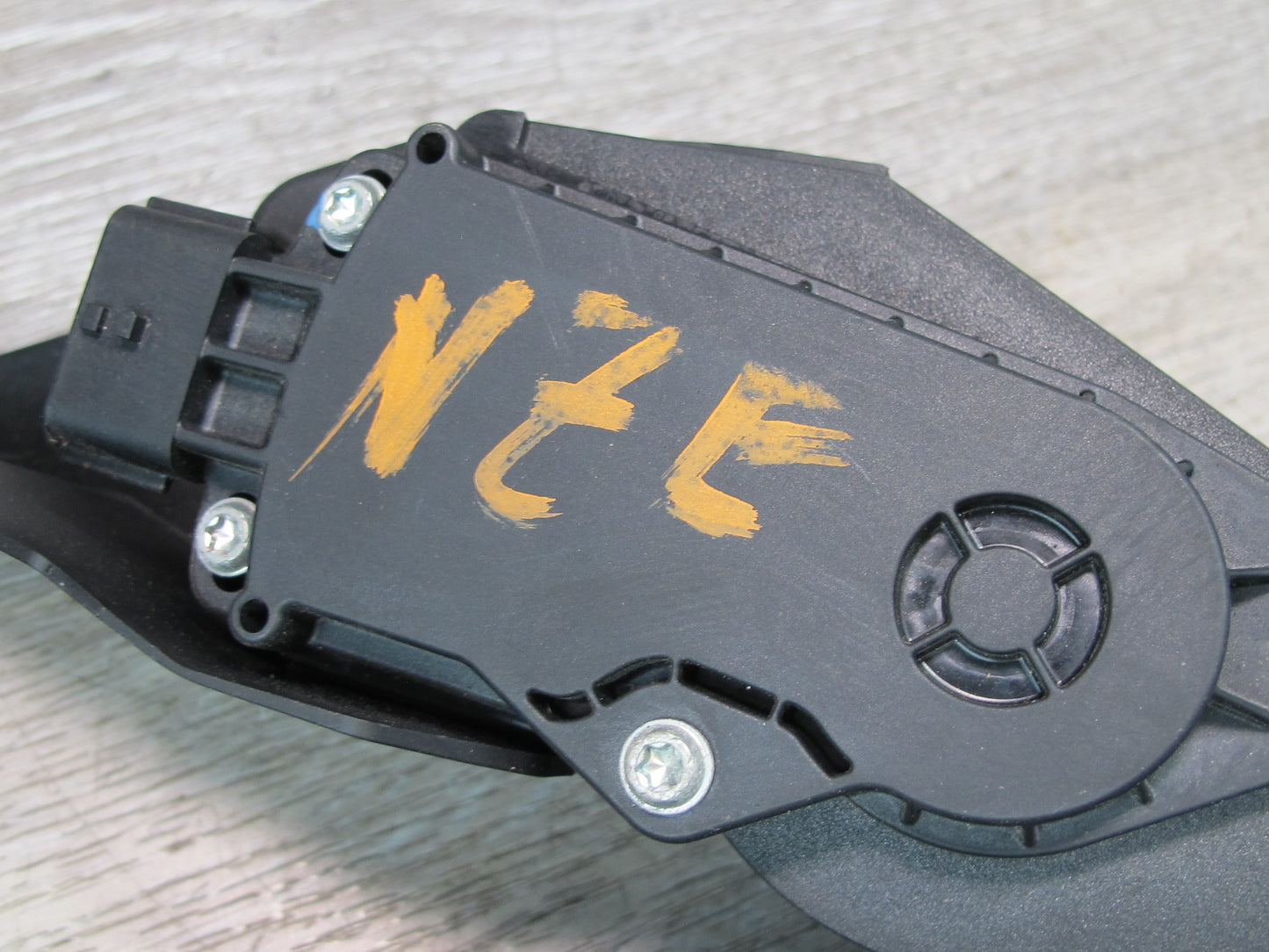 09-20 Nissan Z34 370Z Base Gas Accelerator Throttle Pedal 18002-1NC0A OEM