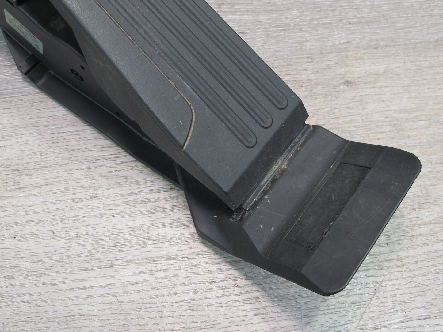 09-20 Nissan Z34 370Z Base Gas Accelerator Throttle Pedal 18002-1NC0A OEM