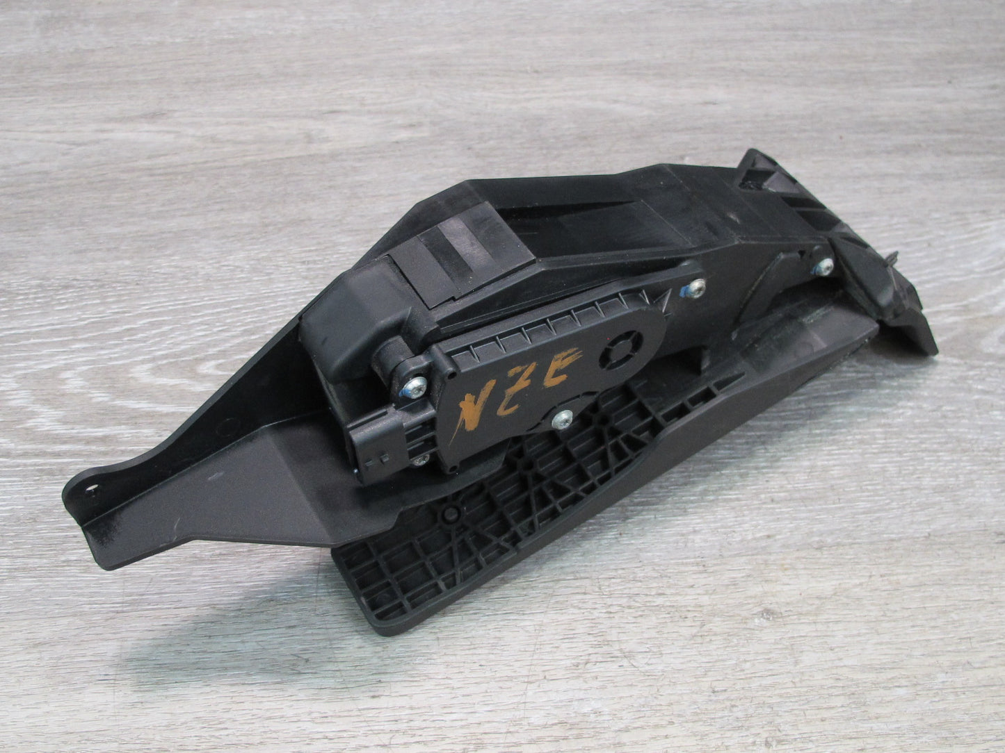 09-20 Nissan Z34 370Z Base Gas Accelerator Throttle Pedal 18002-1NC0A OEM