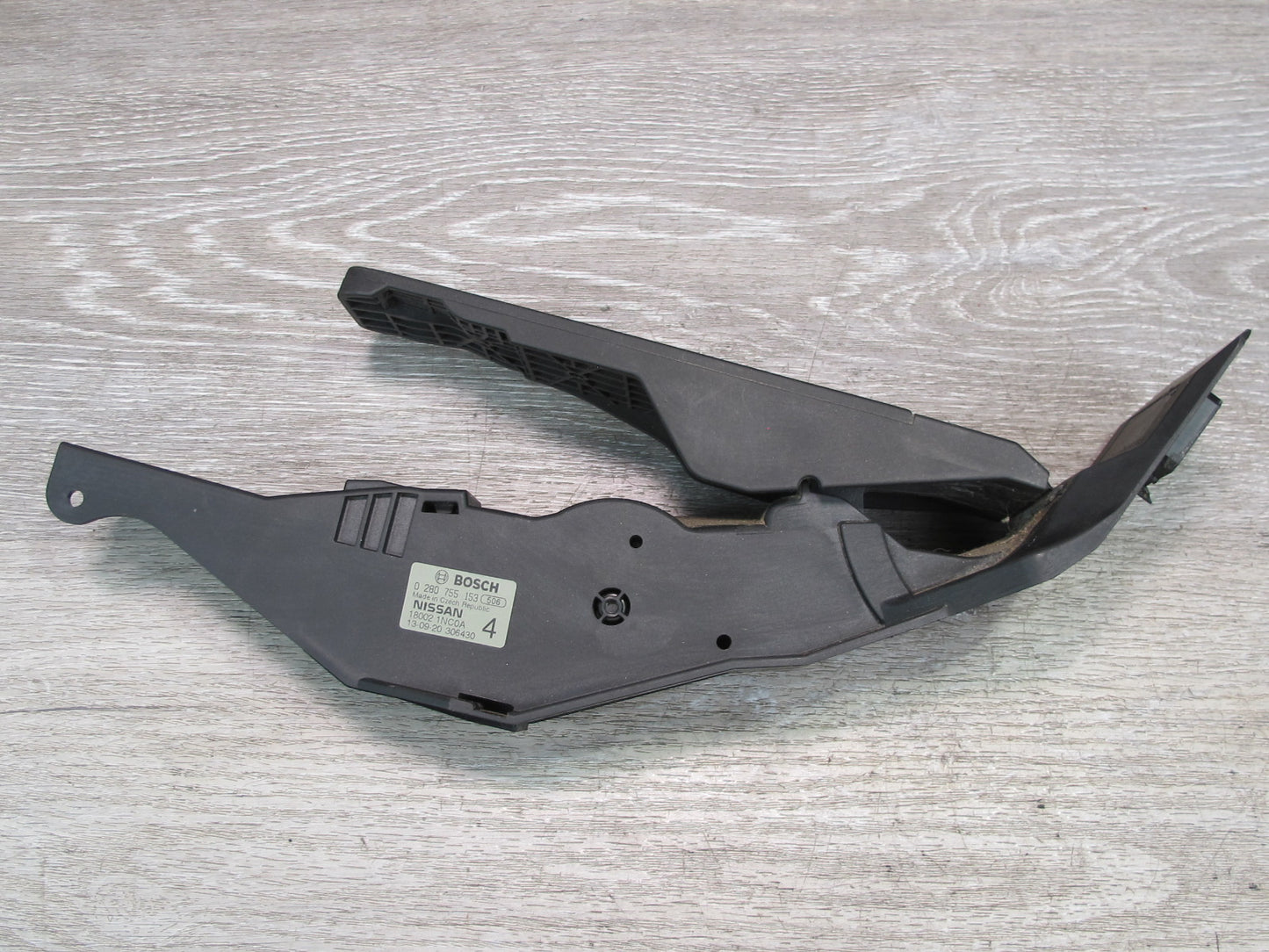 09-20 Nissan Z34 370Z Base Gas Accelerator Throttle Pedal 18002-1NC0A OEM