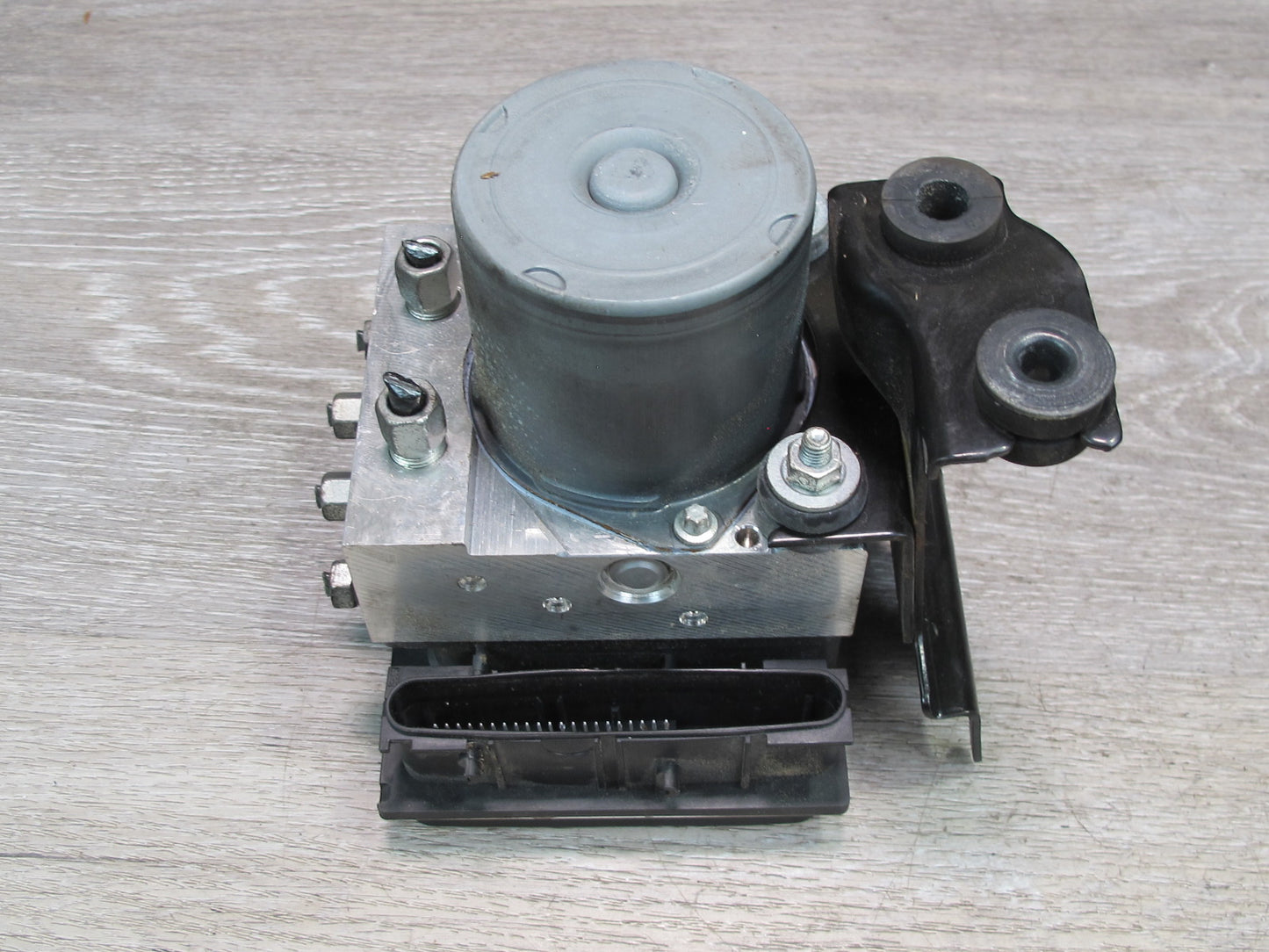13-14 Nissan Z34 370Z A/T Convertible ABS Anti-lock Brake Pump Module Unit OEM