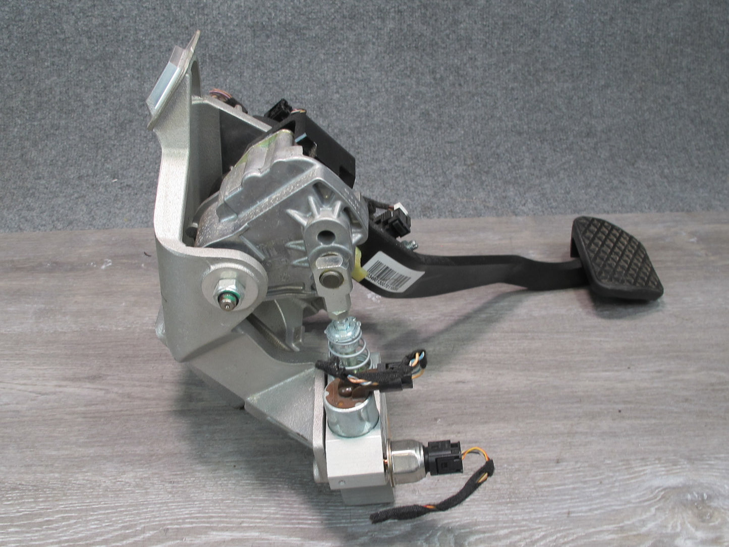 2010-2011 BMW E72 X6 Hybrid Brake Stop Pedal Assembly 6788839