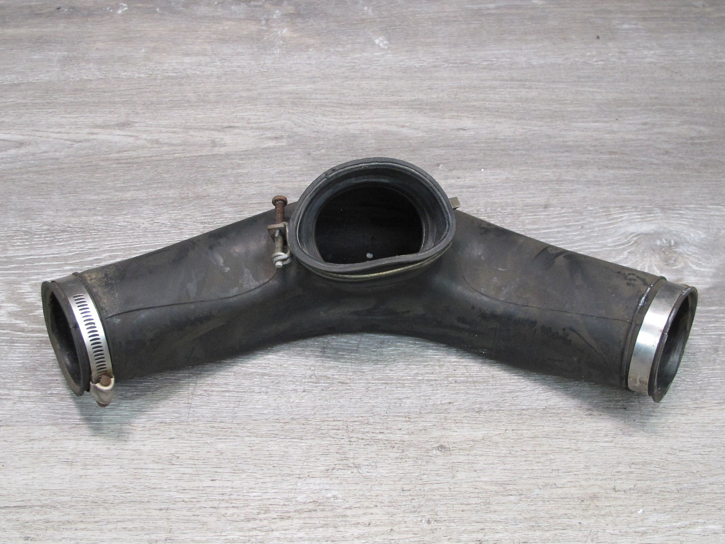 90-96 Nissan Z32 300ZX VG30DE NA Center Air Intake Y Pipe Hose OEM