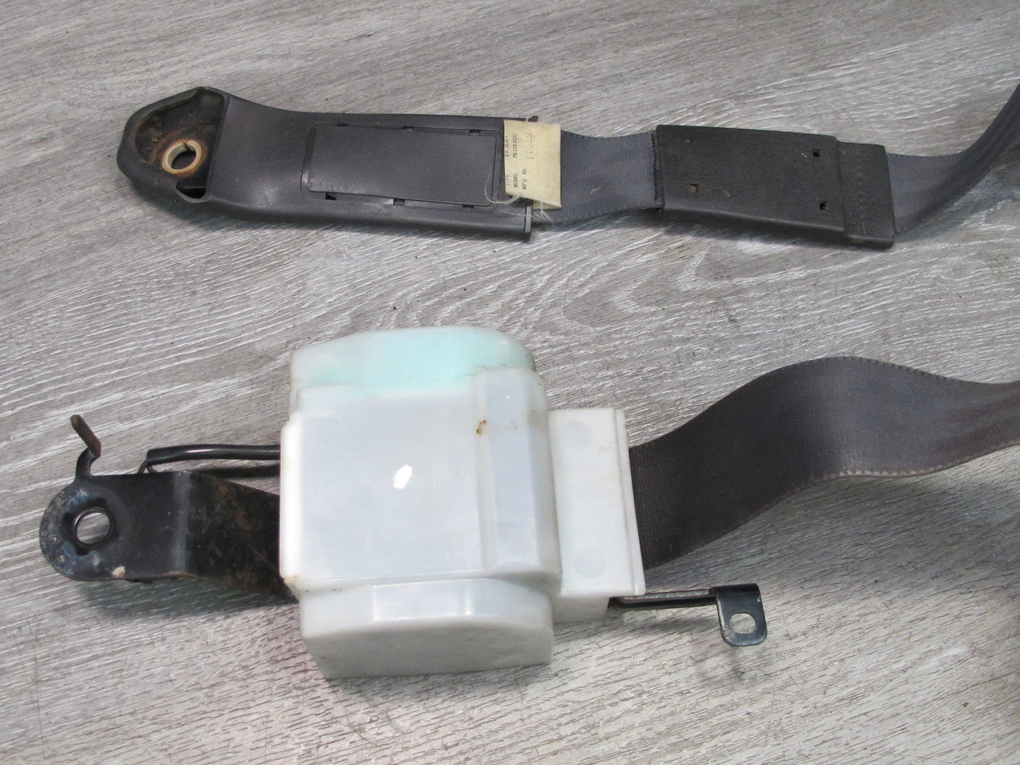 91-99 MITSUBISHI 3000GT FRONT RIGHT & LEFT SIDE SEATBELT RETRACTOR SET OEM