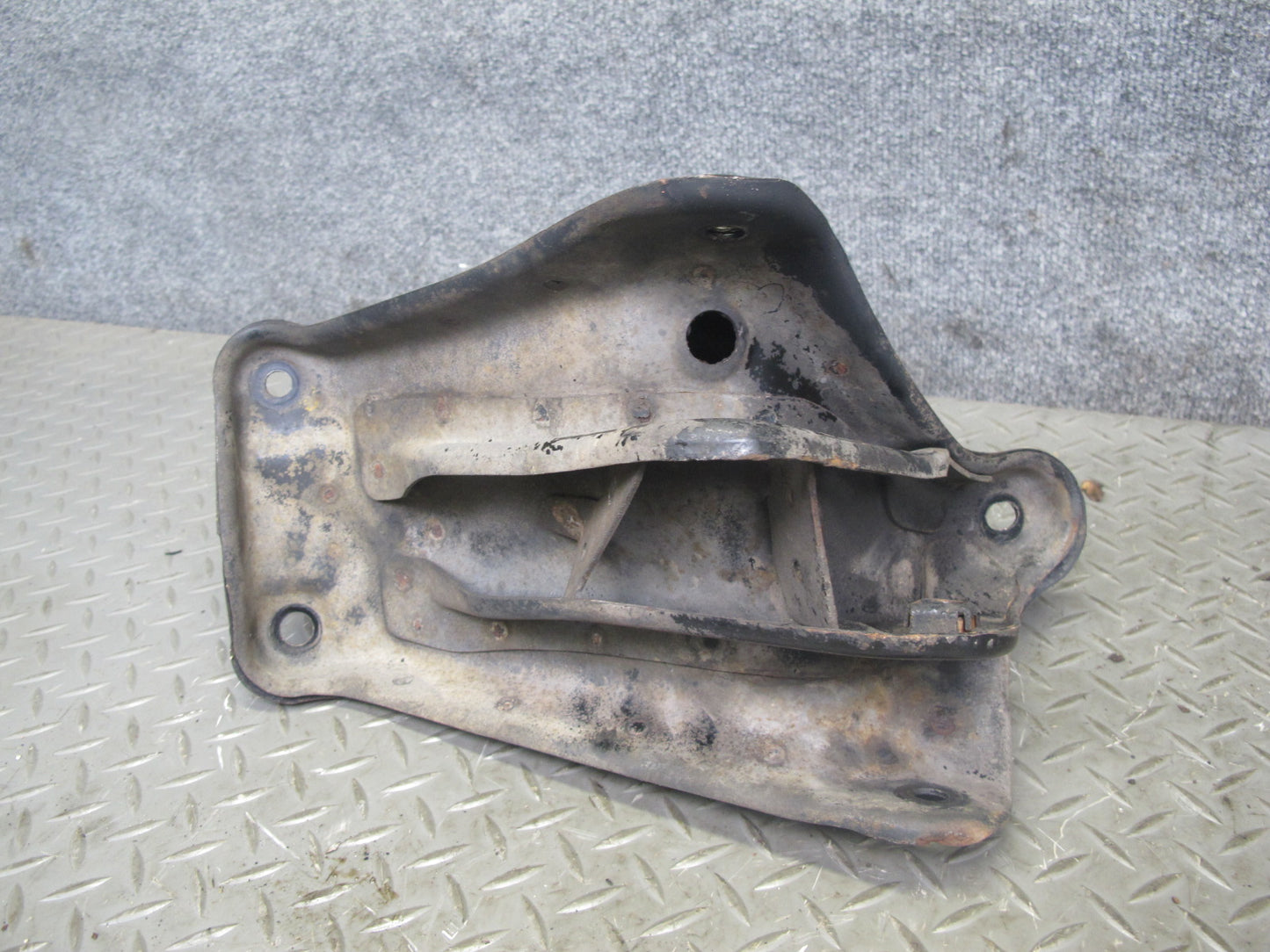 85-89 Toyota MR2 AW15 Rear Suspension Sub Frame Mount Bracket Support Set OEM