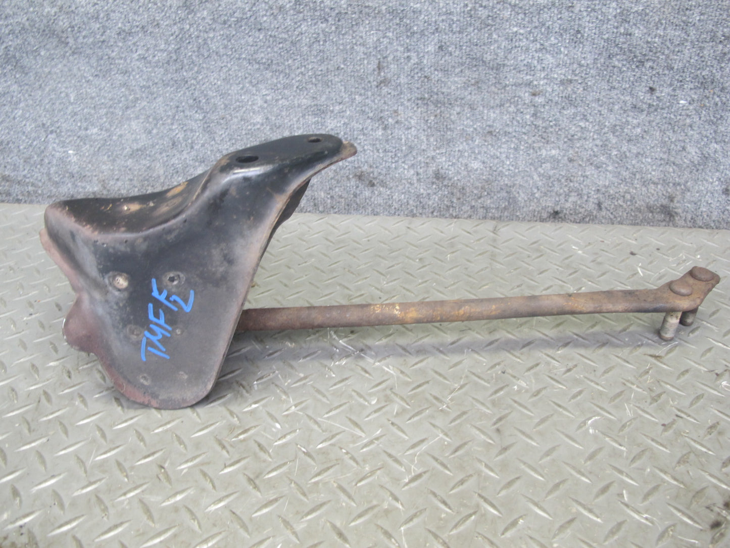 85-89 Toyota MR2 Front Left Suspension Lower Control Arm & Strut Rod Set 83K OEM