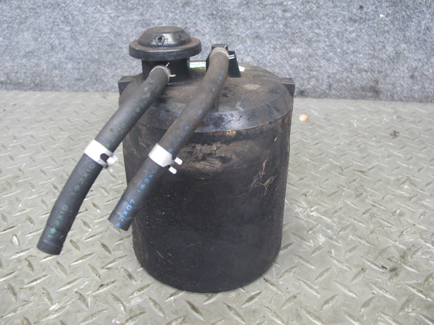 90-95 Nissan 300ZX Z32 NA Fuel Evap Vapor Charcoal Canister 14950-30P01 OEM