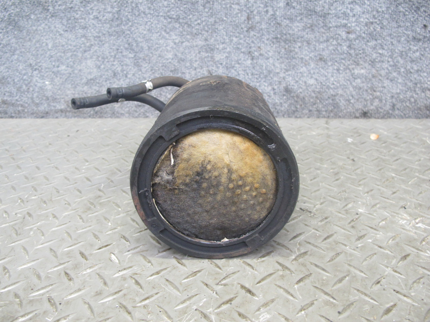 90-95 Nissan 300ZX Z32 NA Fuel Evap Vapor Charcoal Canister 14950-30P01 OEM