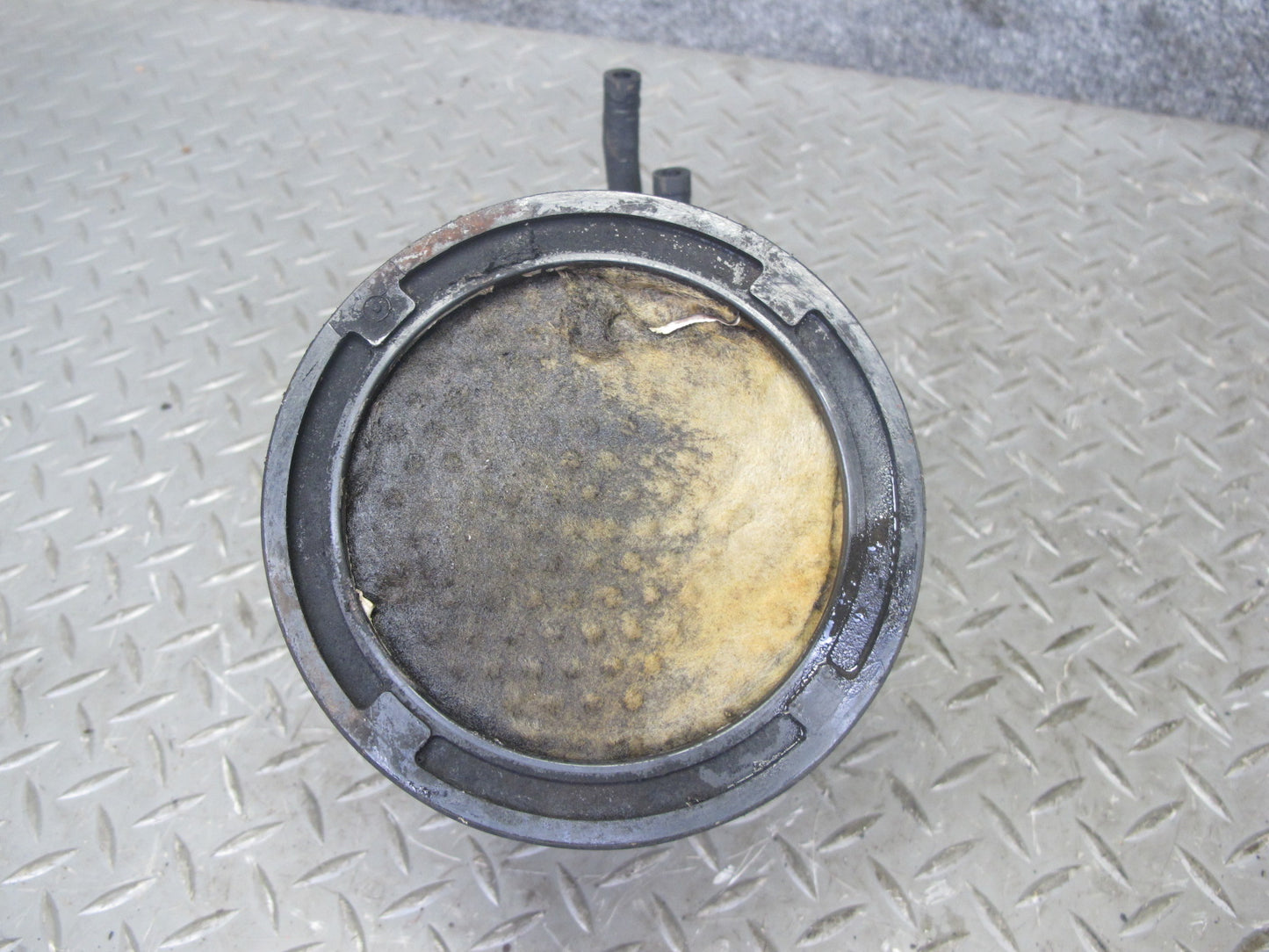 90-95 Nissan 300ZX Z32 NA Fuel Evap Vapor Charcoal Canister 14950-30P01 OEM