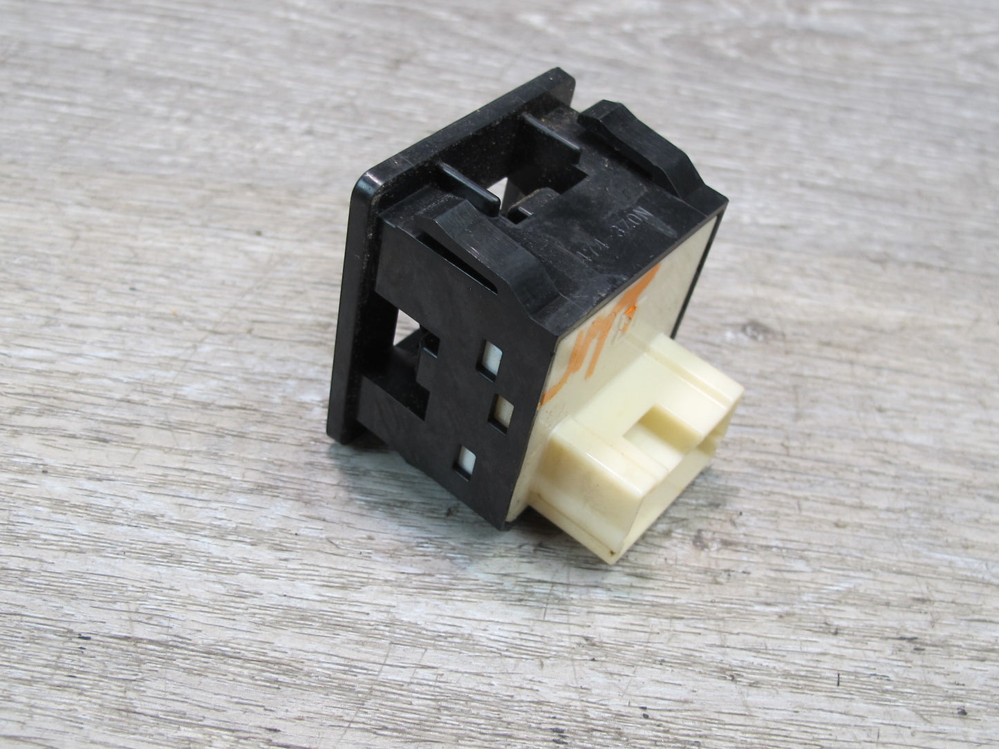 91-99 Mitsubishi 3000GT Power Seat Lumbar Control Switch Button OEM