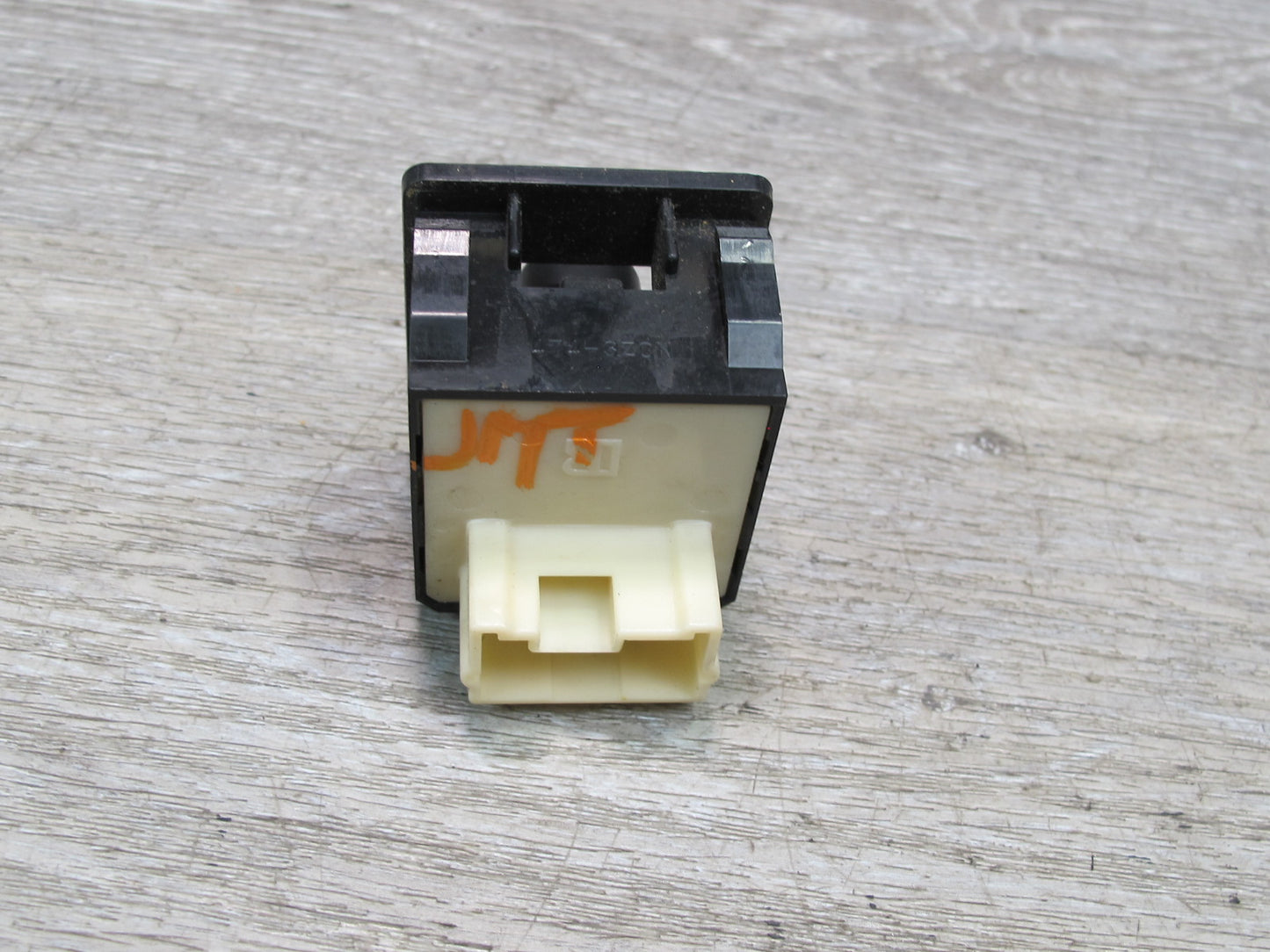 91-99 Mitsubishi 3000GT Power Seat Lumbar Control Switch Button OEM