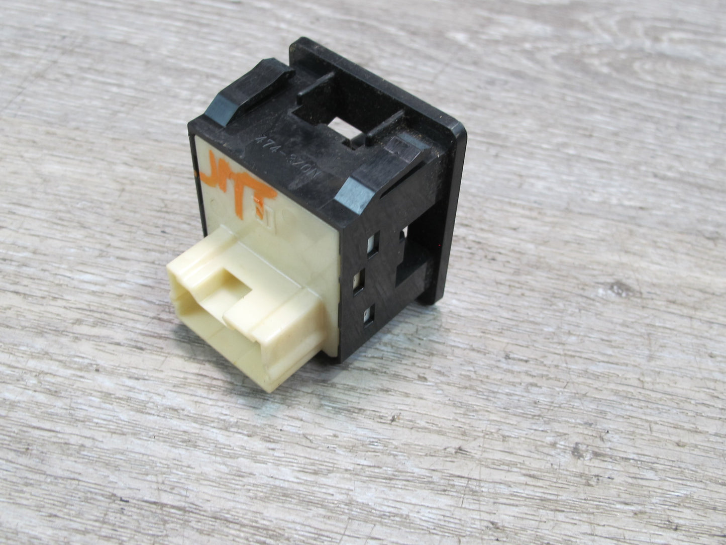 91-99 Mitsubishi 3000GT Power Seat Lumbar Control Switch Button OEM