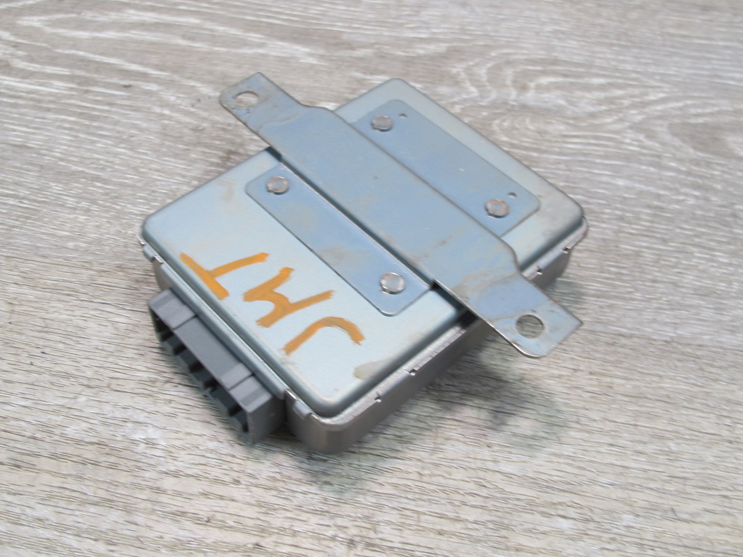 91-92 Mitsubishi 3000GT Cruise Control Module  MB852999 OEM