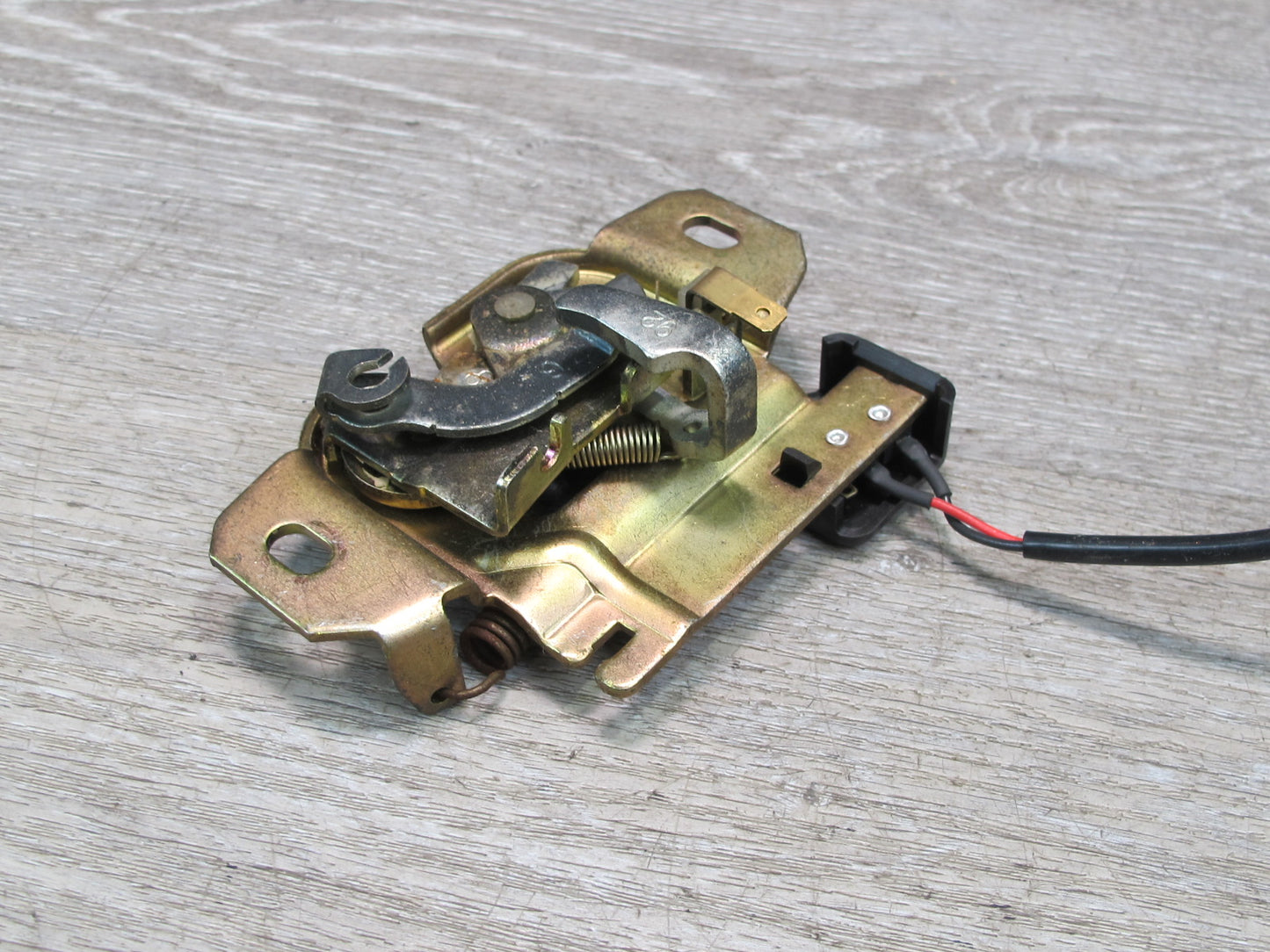 91-99 Mitsubishi 3000GT Rear Trunk Lid Lock Latch OEM