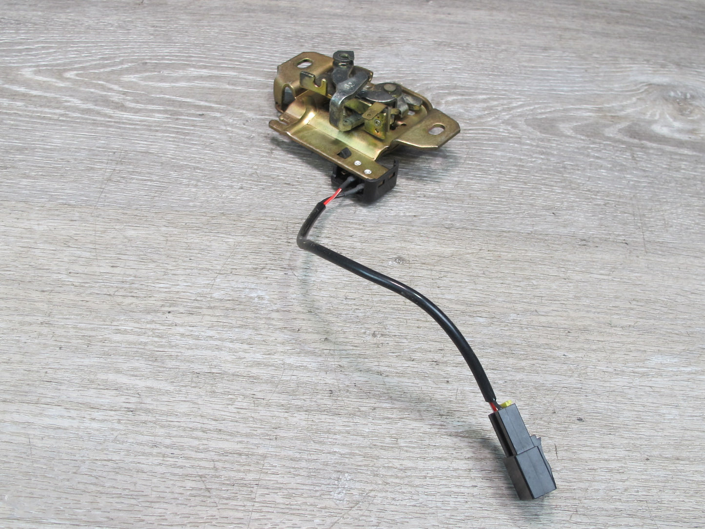91-99 Mitsubishi 3000GT Rear Trunk Lid Lock Latch OEM
