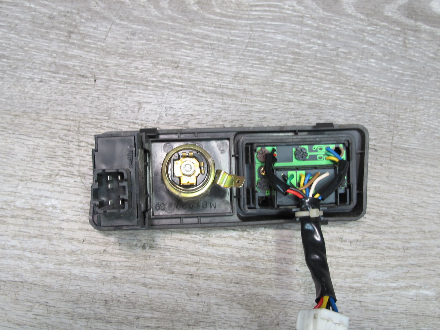 91-99 Mitsubishi 3000GT Cruise Control Active Aero Button Switch OEM