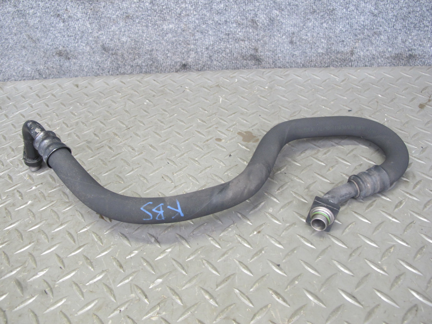2006-2010 BMW E63 E64 M6 Engine Oil Cooler Hose Pipe Line Set of 2