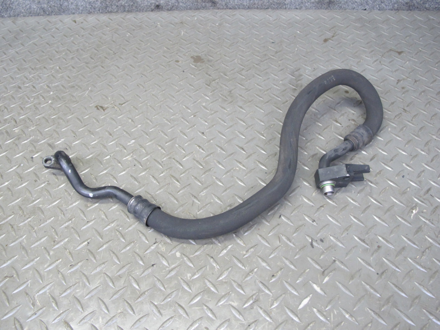 2006-2010 BMW E63 E64 M6 Engine Oil Cooler Hose Pipe Line Set of 2