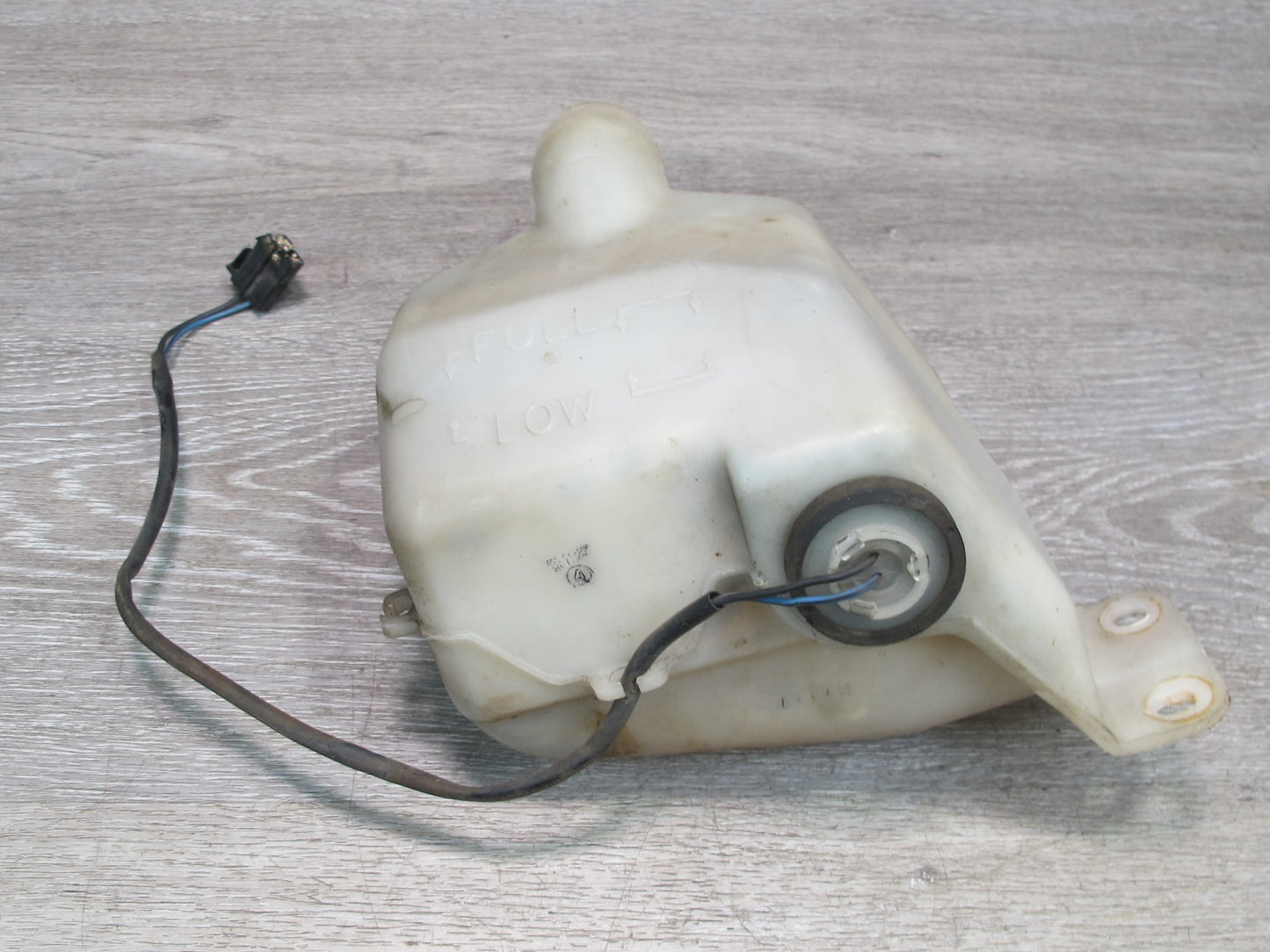 91-97 Mitsubishi 3000GT Engine Coolant Overflow Expansion Reservoir Tank OEM
