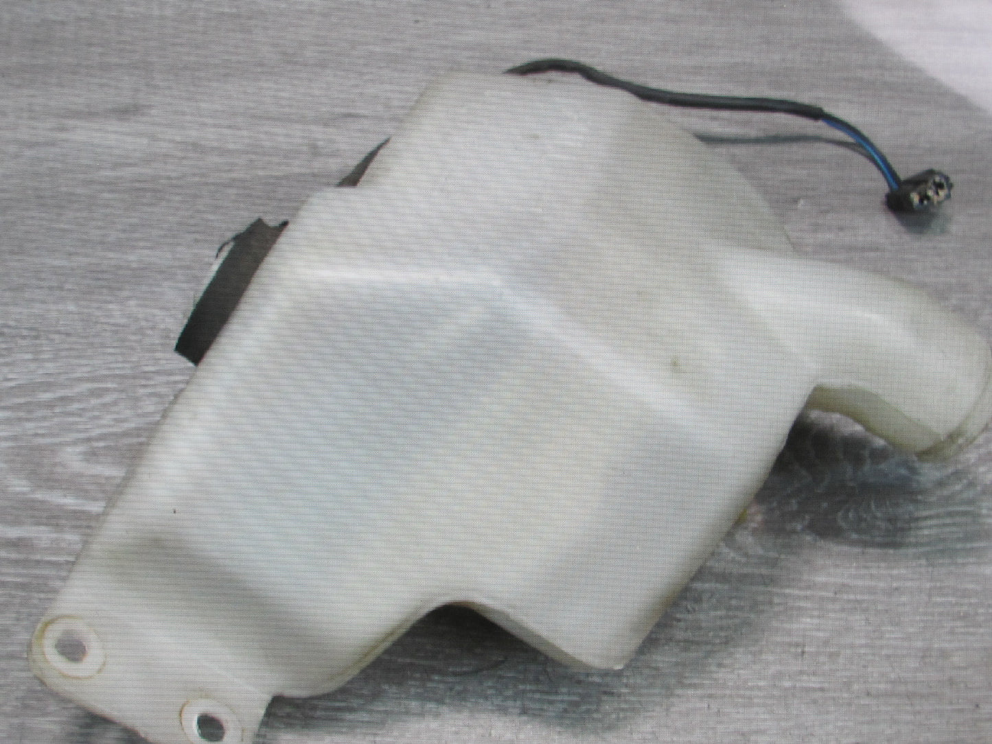 91-97 Mitsubishi 3000GT Engine Coolant Overflow Expansion Reservoir Tank OEM