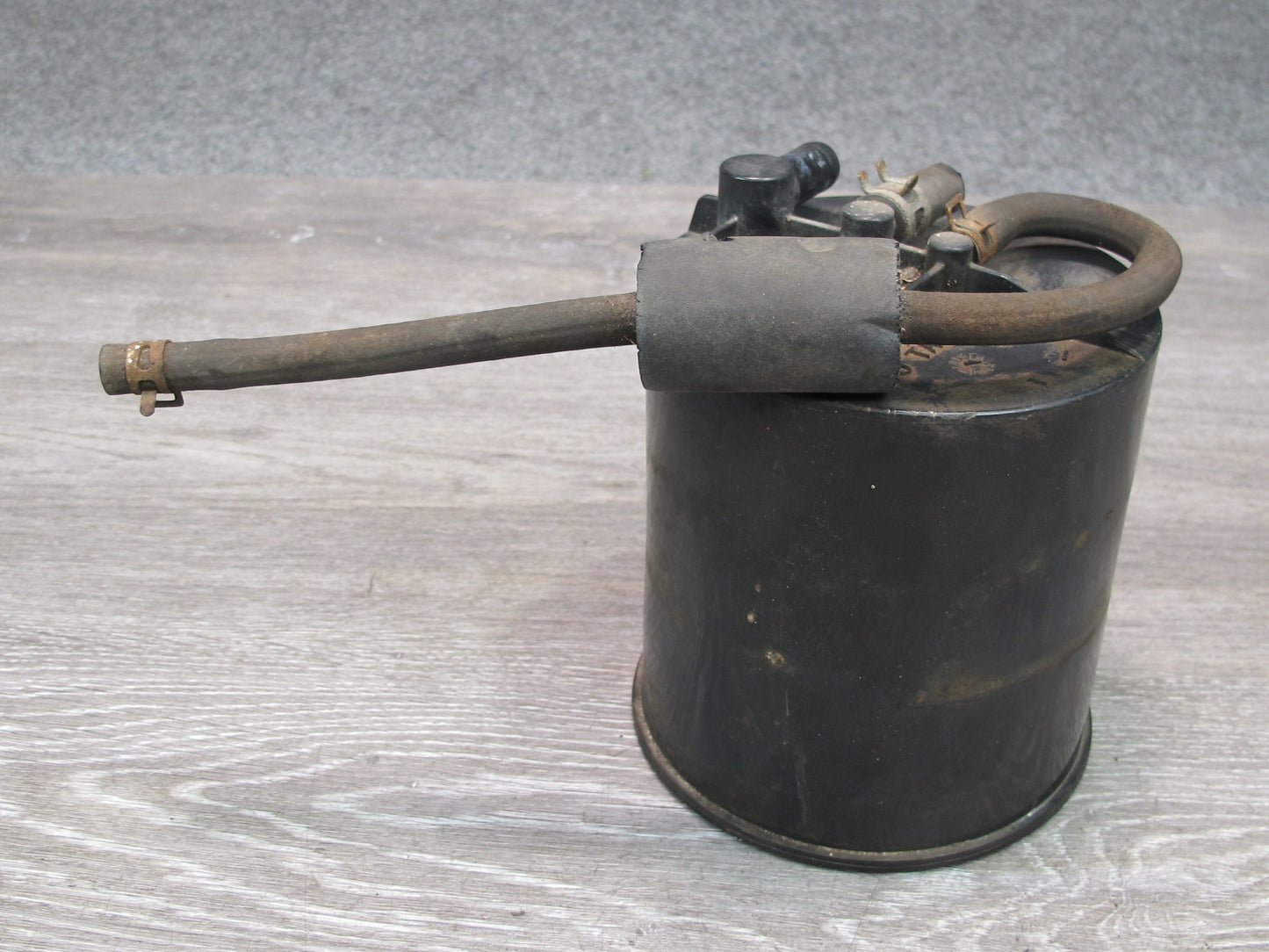 91-93 Mitsubishi 3000GT Fuel Evap Vapor Charcoal Emission Canister OEM