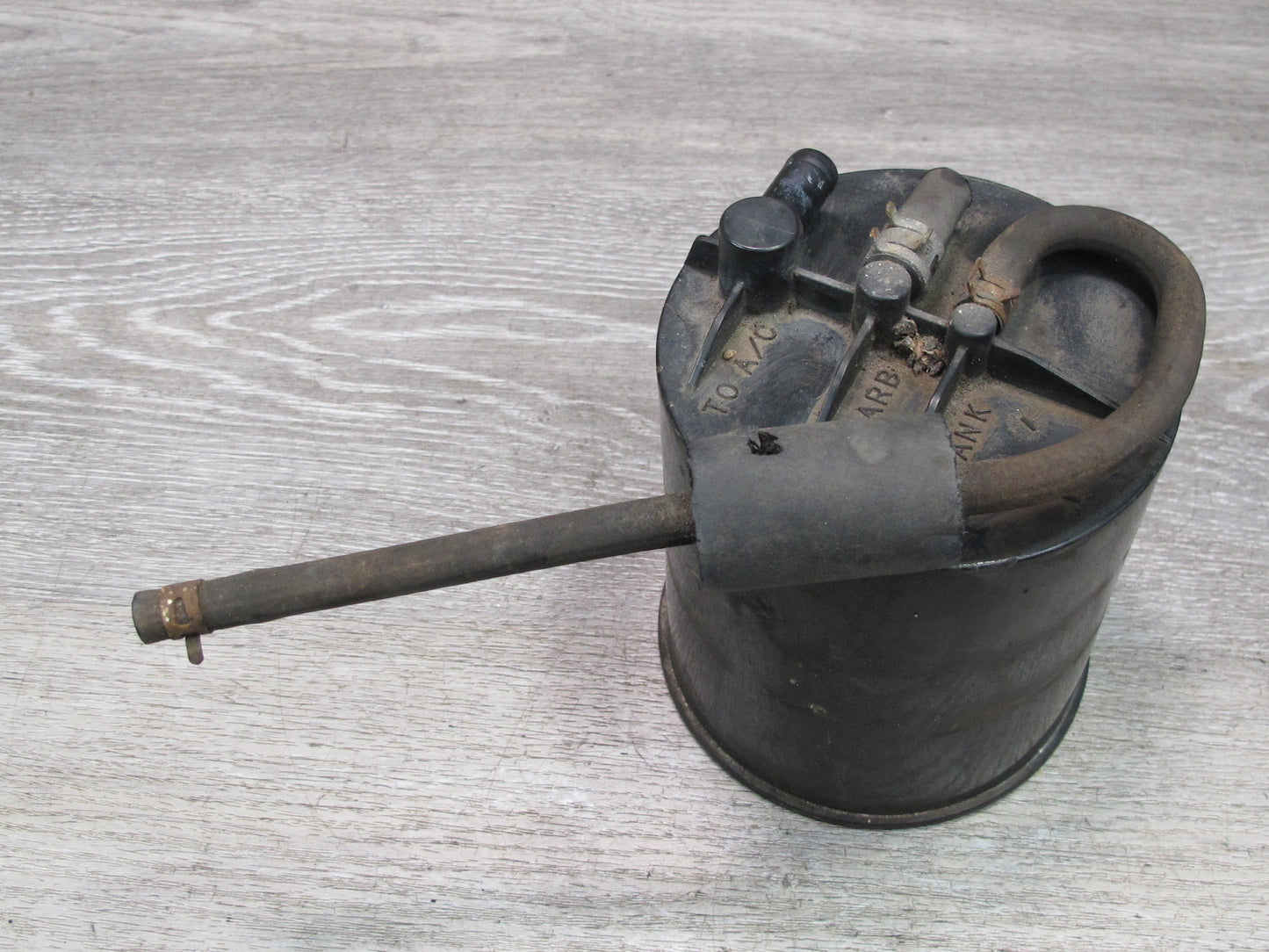 91-93 Mitsubishi 3000GT Fuel Evap Vapor Charcoal Emission Canister OEM