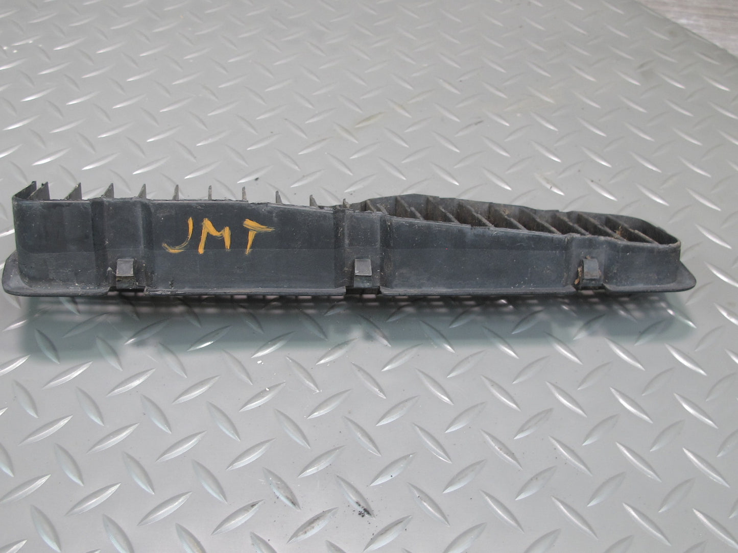 91-99 Mitsubishi 3000GT Windshield Wiper Cowl Vent Trim Panel Grille Set OEM