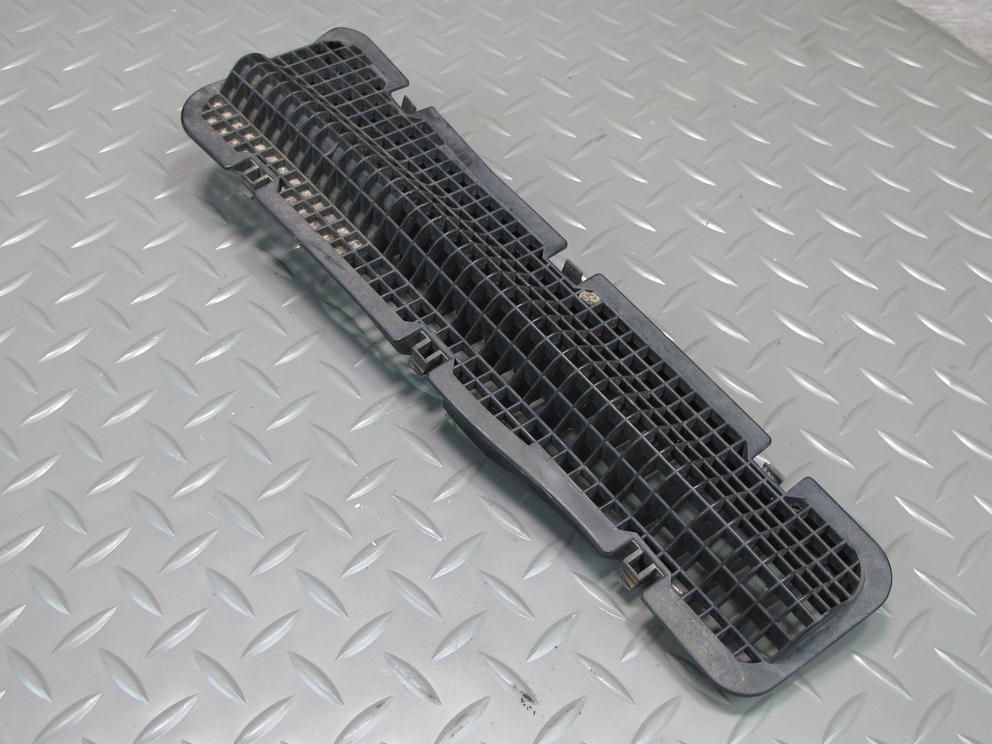 91-99 Mitsubishi 3000GT Windshield Wiper Cowl Vent Trim Panel Grille Set OEM