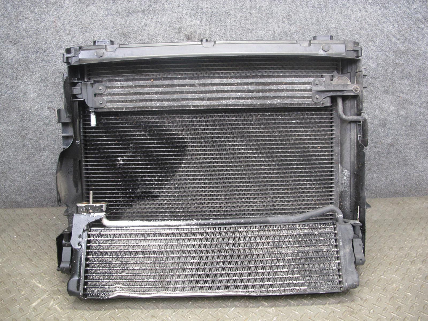 2006-2010 BMW E63 E64 M6 Engine Radiator A/C Condenser Oil Cooler Fan Set OEM