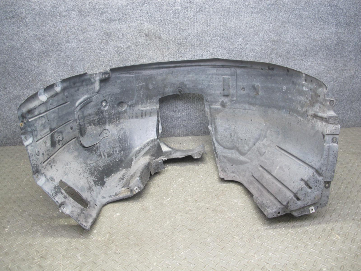 2006-2010 BMW E63 E64 Front Left Fender Liner Wheel Arch Splash Shield 7898205
