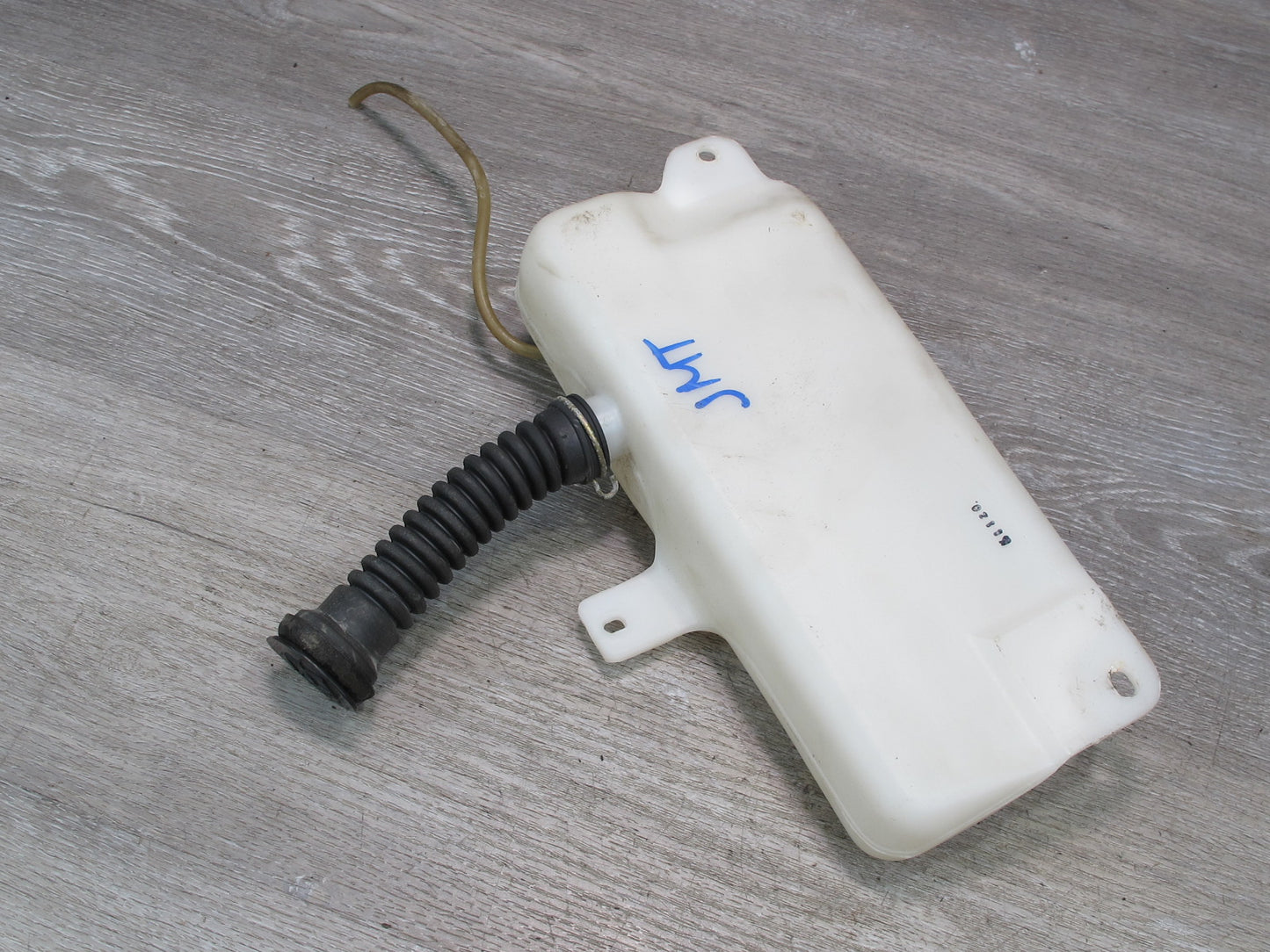 91-99 Mitsubishi 3000GT Rear Windshield Washer Fluid Reservoir w Pump OEM
