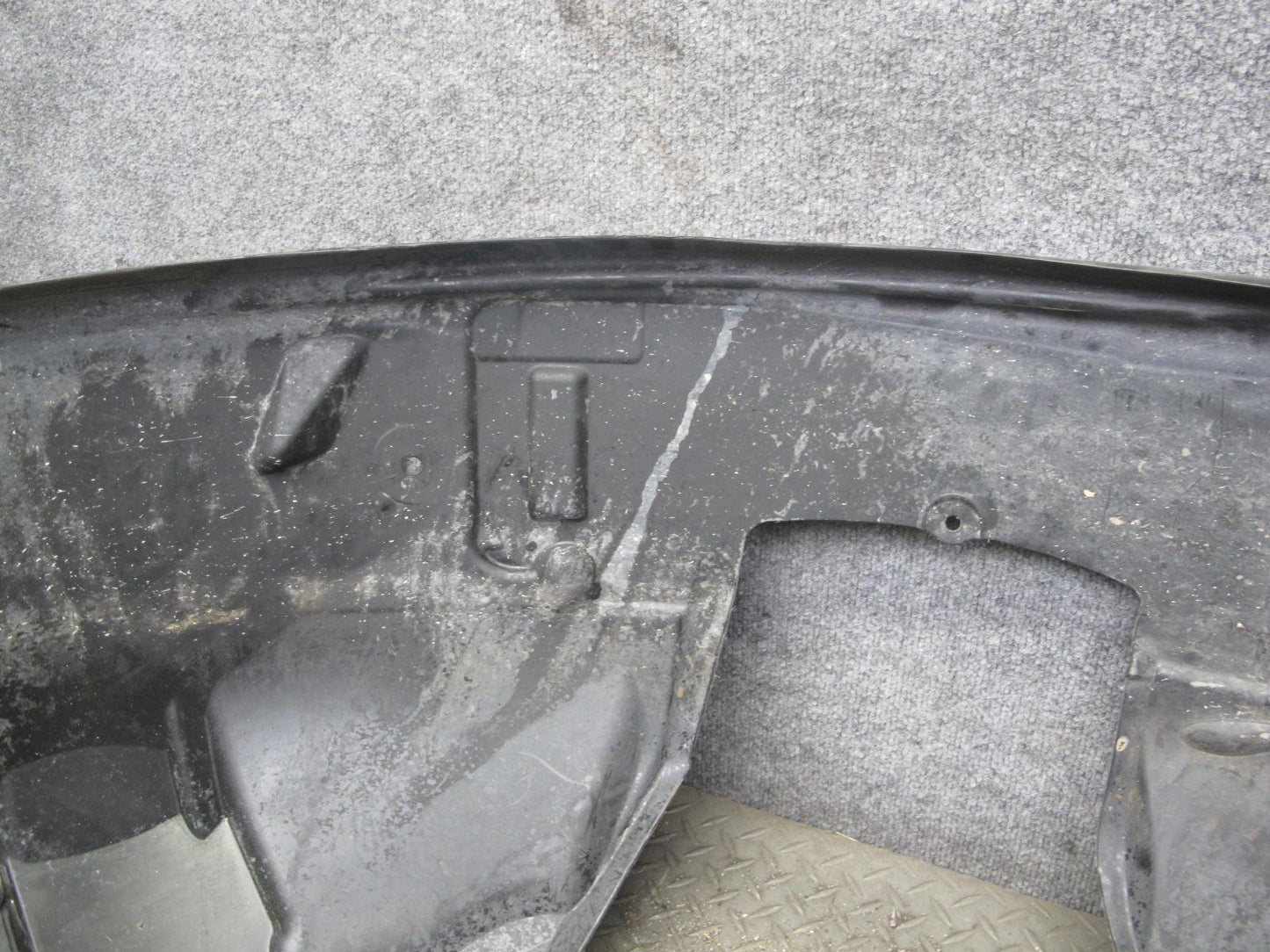 2006-2010 BMW E63 E64 Front Right Fender Liner Wheel Arch Splash Shield 7009717